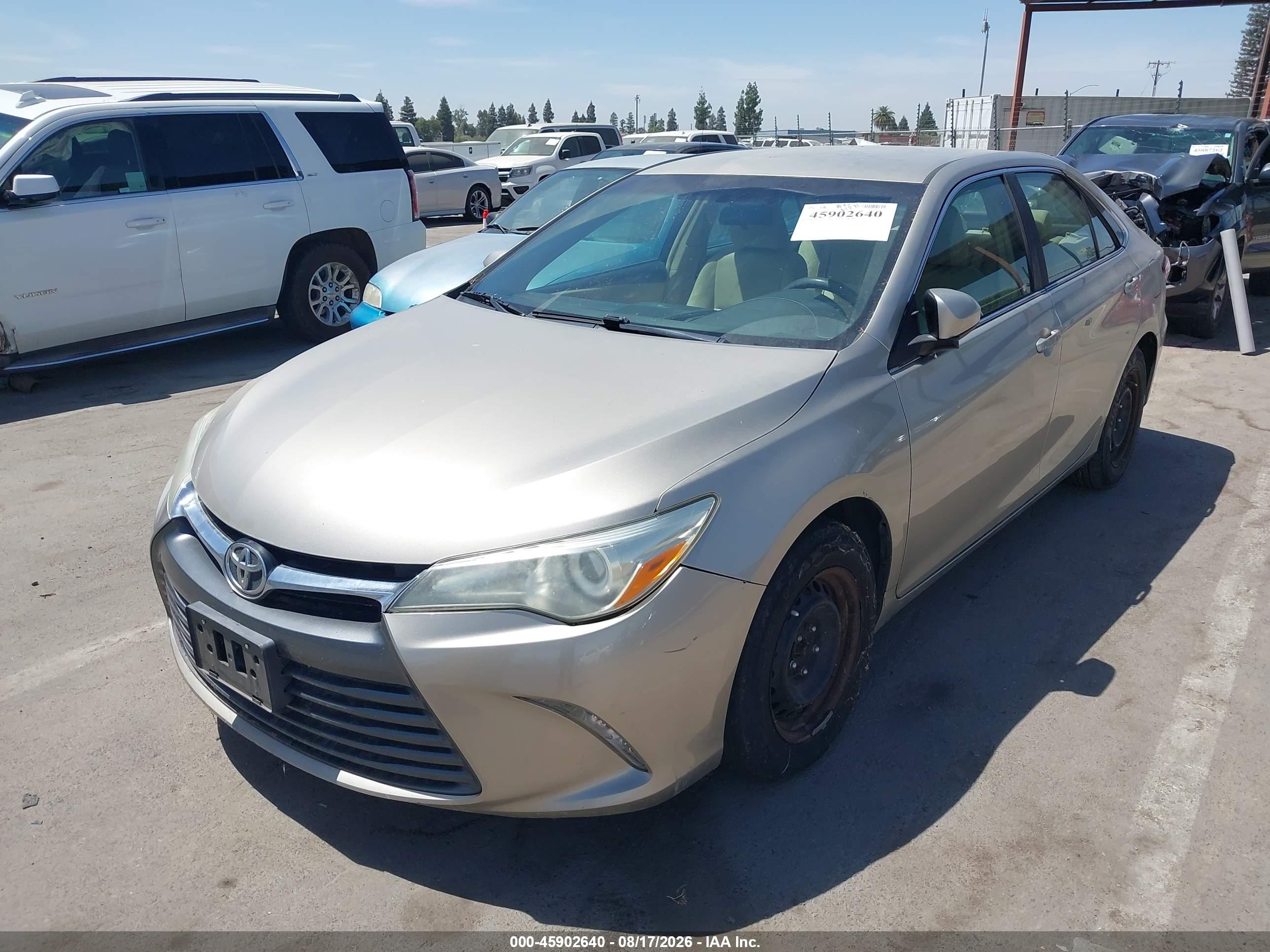 2015 Toyota Camry Le Золотой vin: 4T4BF1FK9FR484954