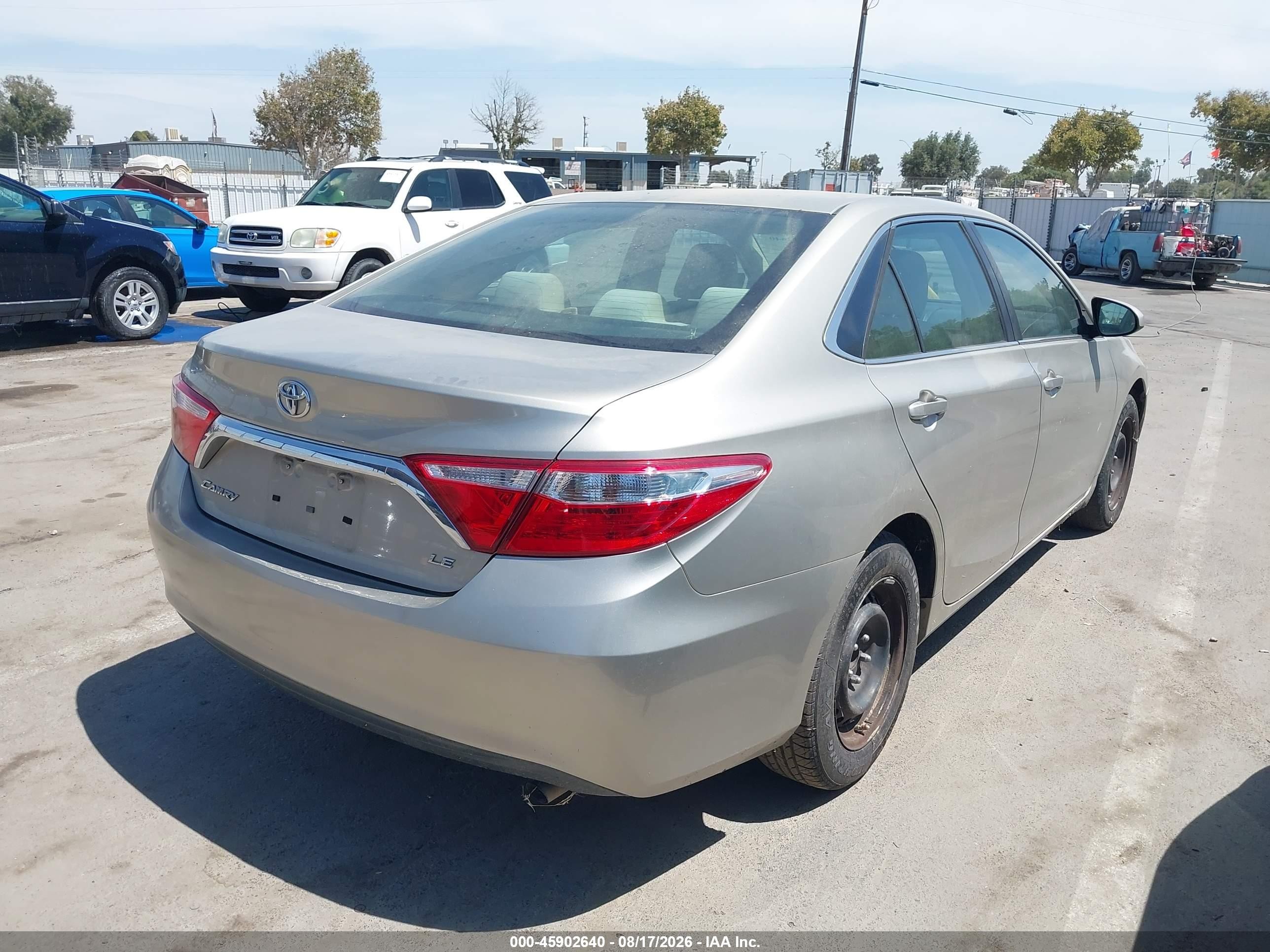 2015 Toyota Camry Le Золотой vin: 4T4BF1FK9FR484954