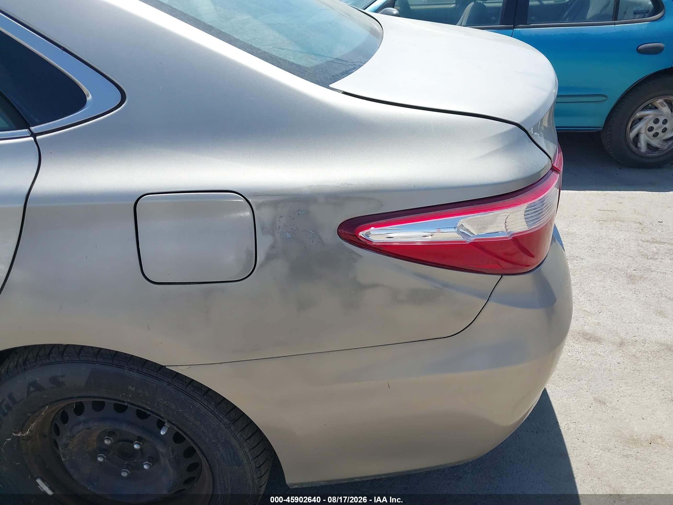 2015 Toyota Camry Le Золотой vin: 4T4BF1FK9FR484954