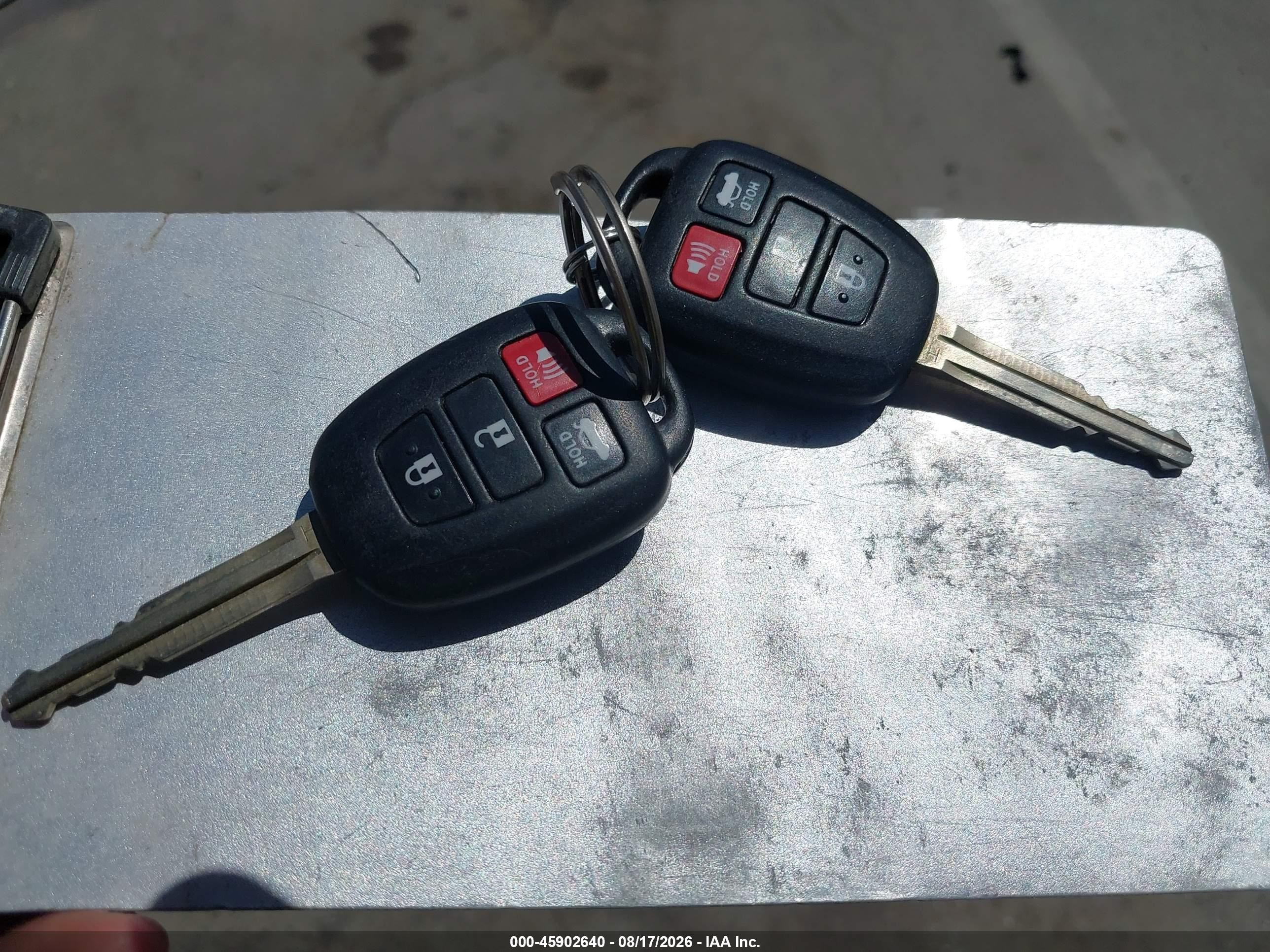 2015 Toyota Camry Le Золотой vin: 4T4BF1FK9FR484954