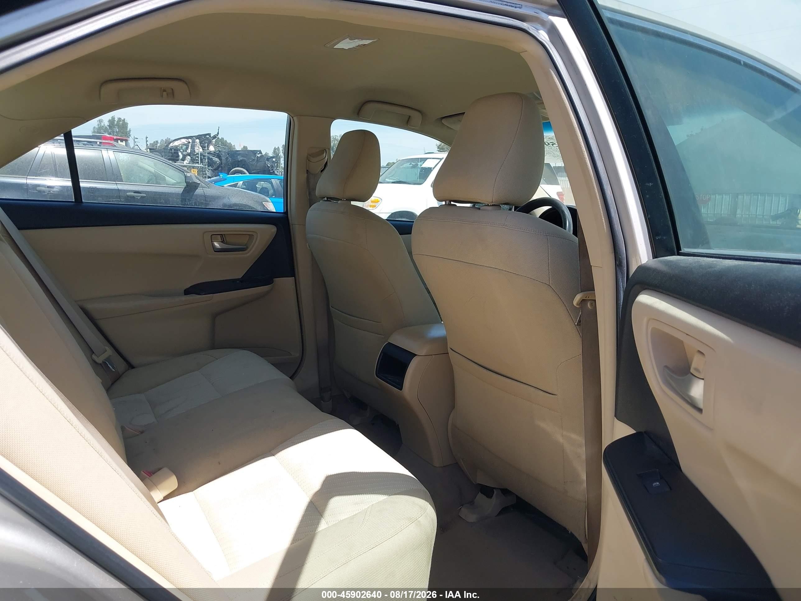 2015 Toyota Camry Le Золотой vin: 4T4BF1FK9FR484954