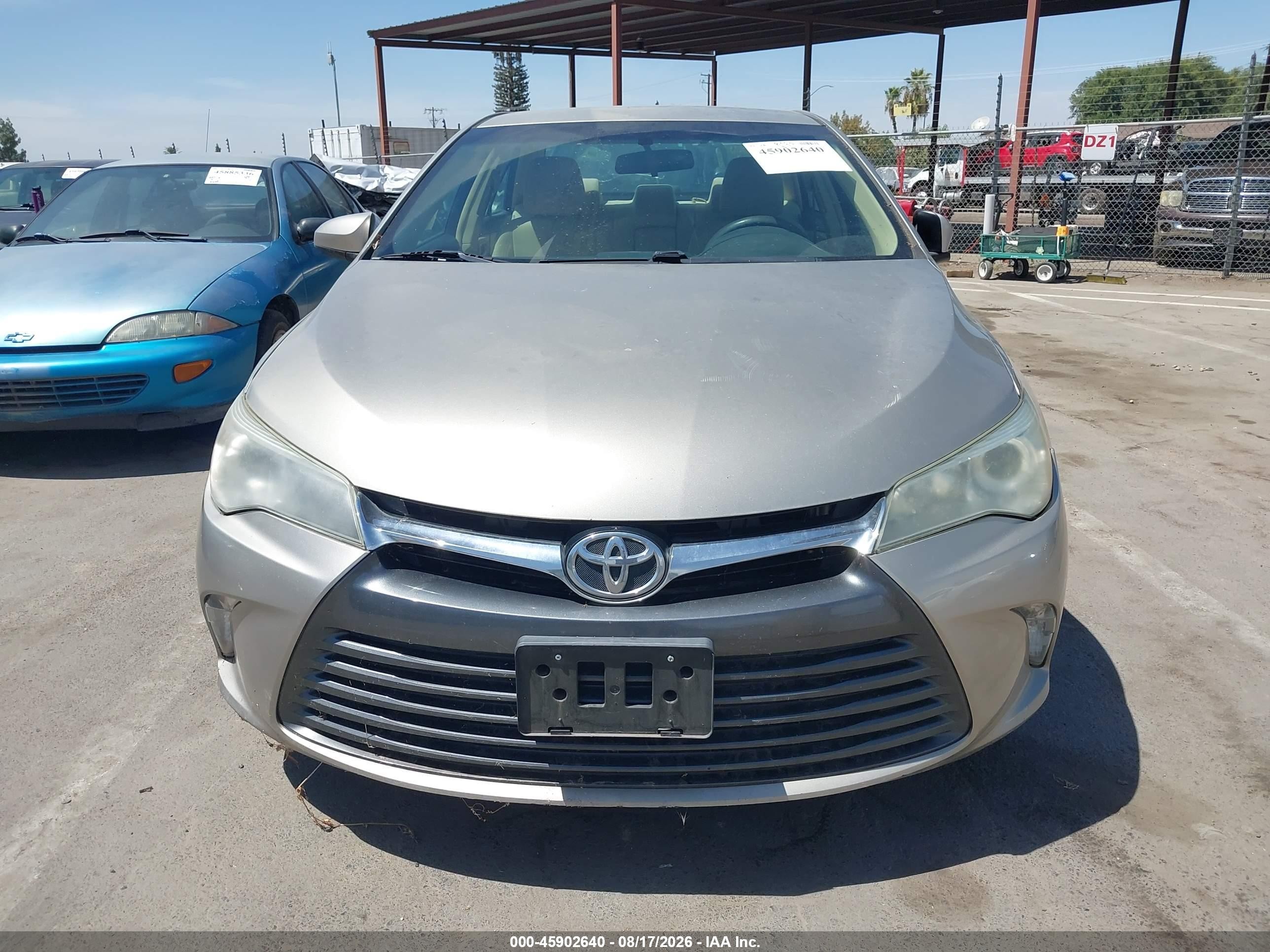 2015 Toyota Camry Le Золотой vin: 4T4BF1FK9FR484954