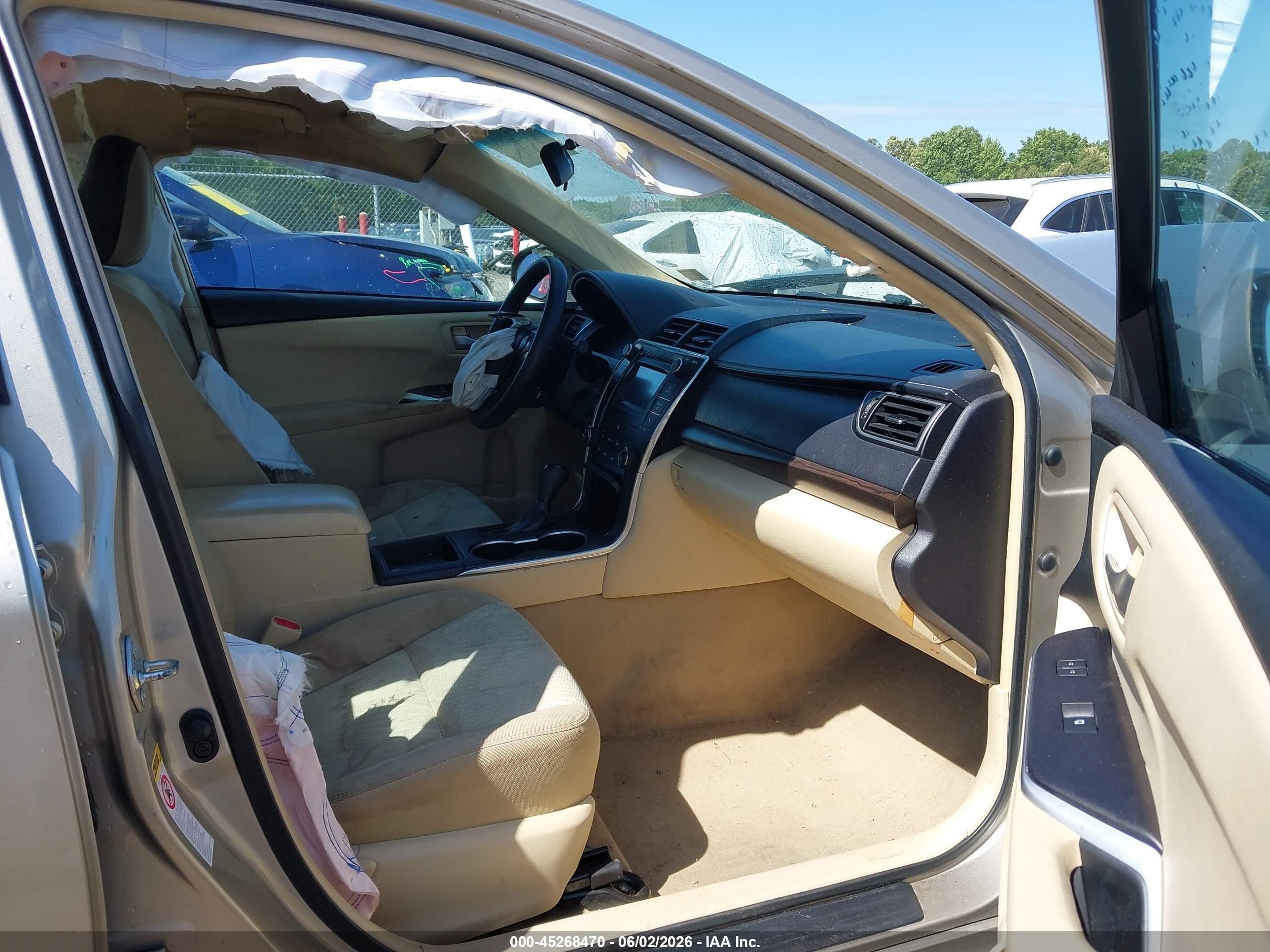 2015 Toyota Camry Le Beige vin: 4T4BF1FK9FR486896