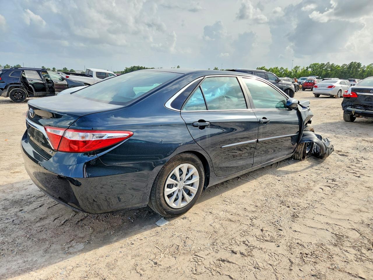 2015 Toyota Camry Le Gray vin: 4T4BF1FK9FR489734