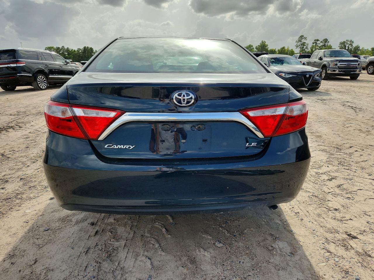 2015 Toyota Camry Le Gray vin: 4T4BF1FK9FR489734