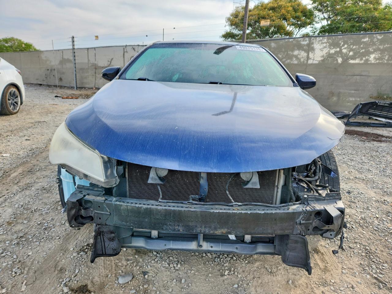 2015 Toyota Camry Le Blue vin: 4T4BF1FK9FR491337
