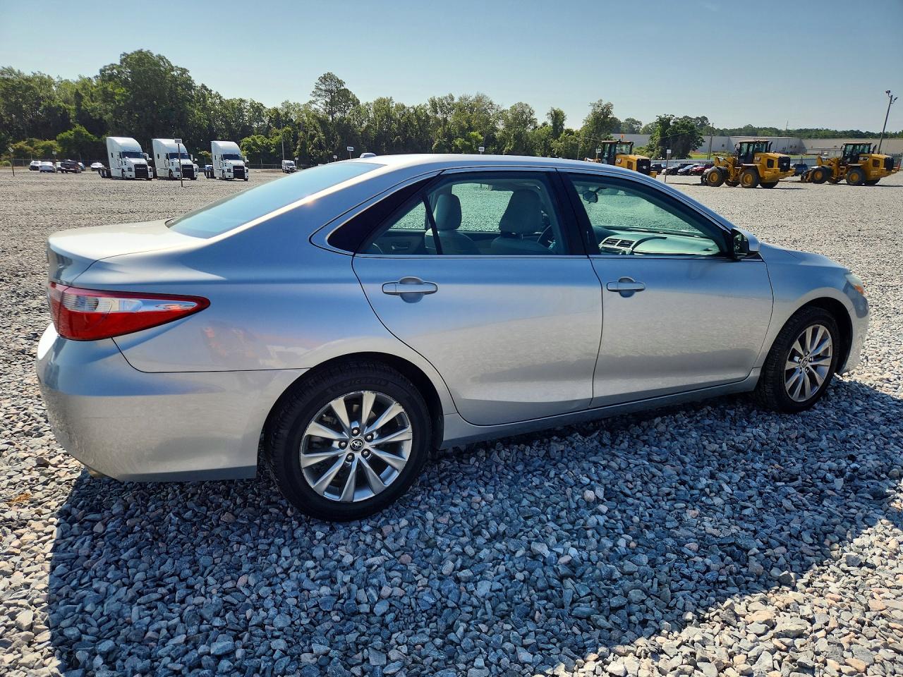 2015 Toyota Camry Xle Silver vin: 4T4BF1FK9FR497204