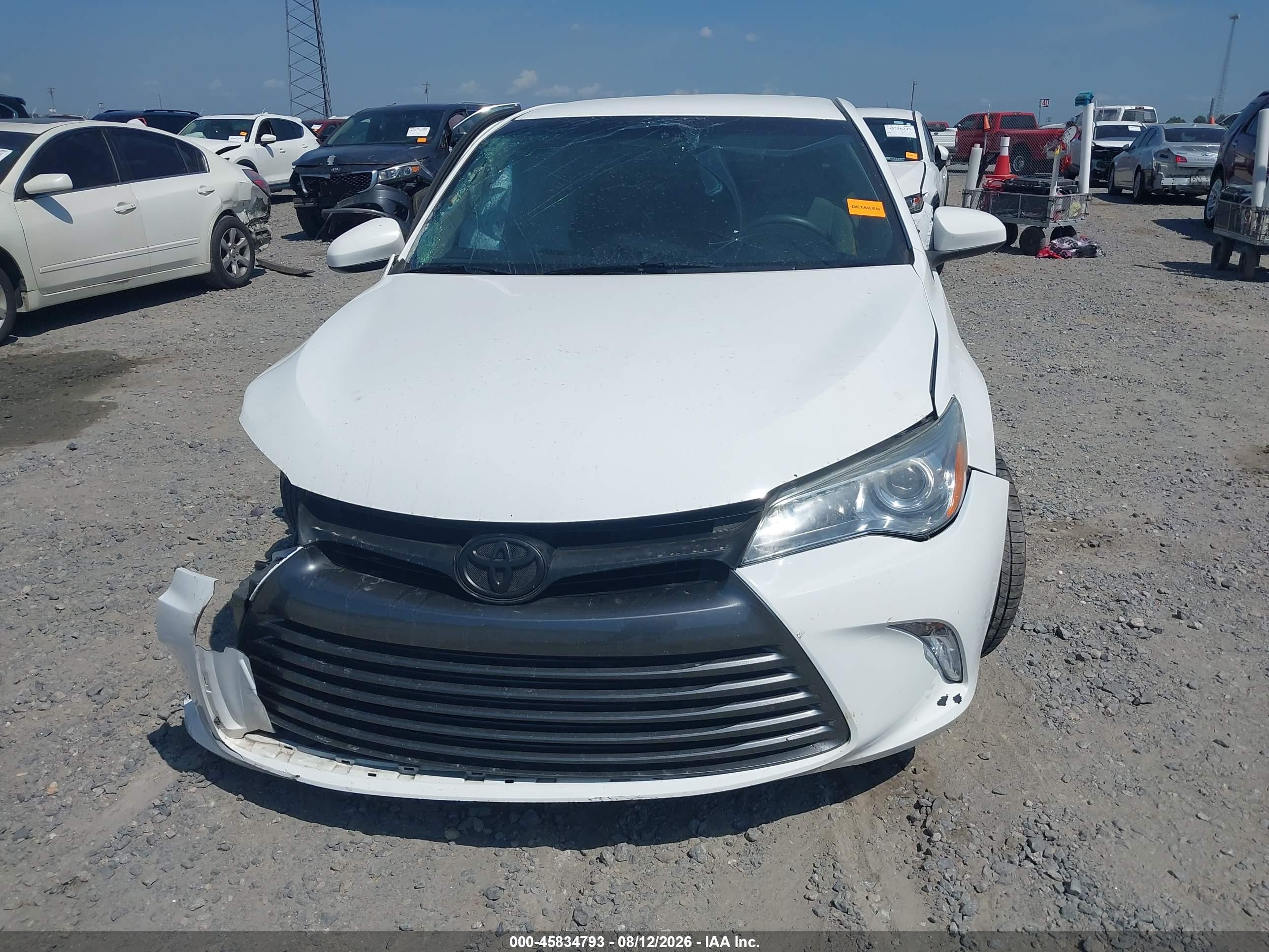 2015 Toyota Camry Le White vin: 4T4BF1FK9FR501090