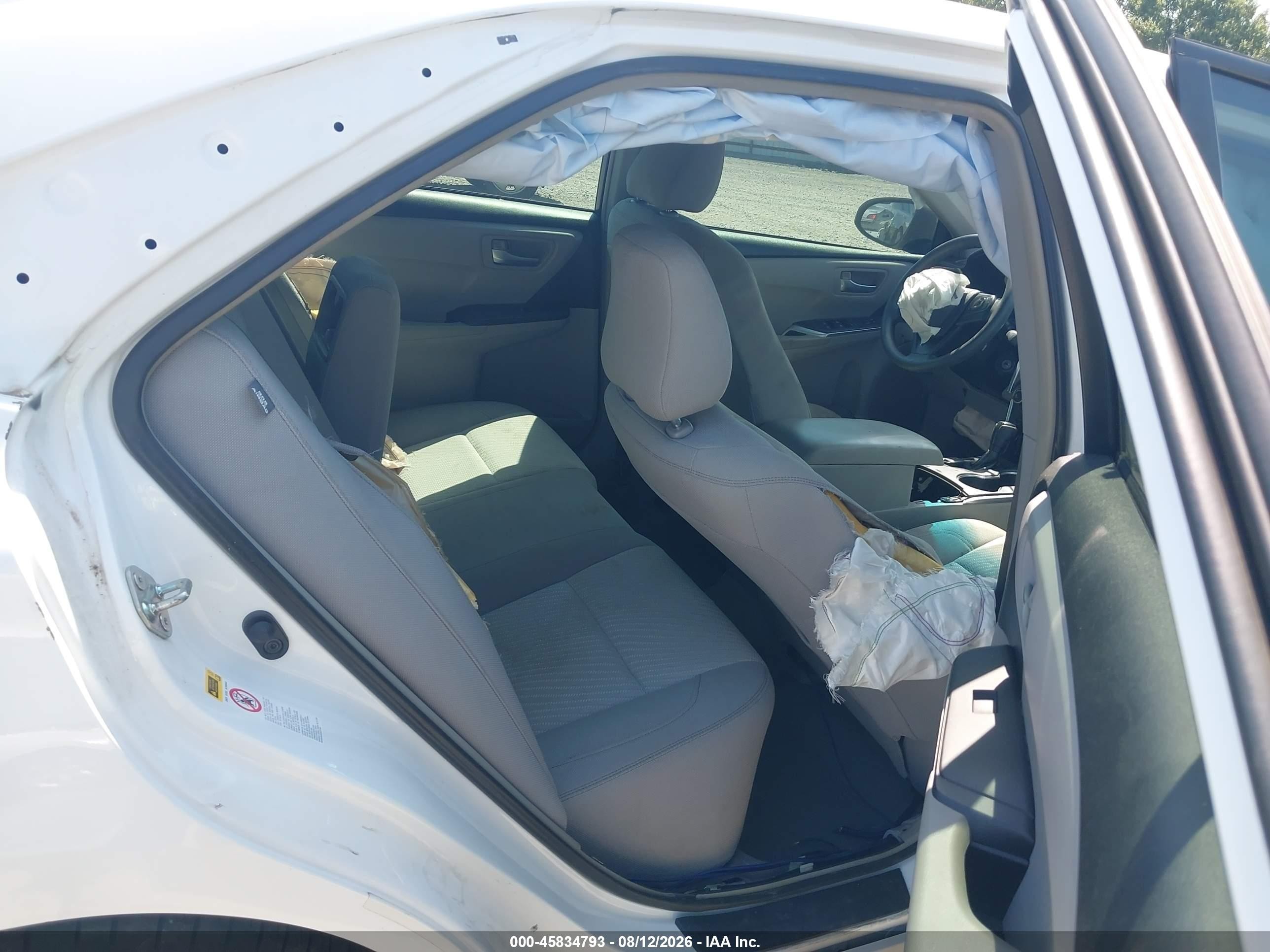 2015 Toyota Camry Le White vin: 4T4BF1FK9FR501090