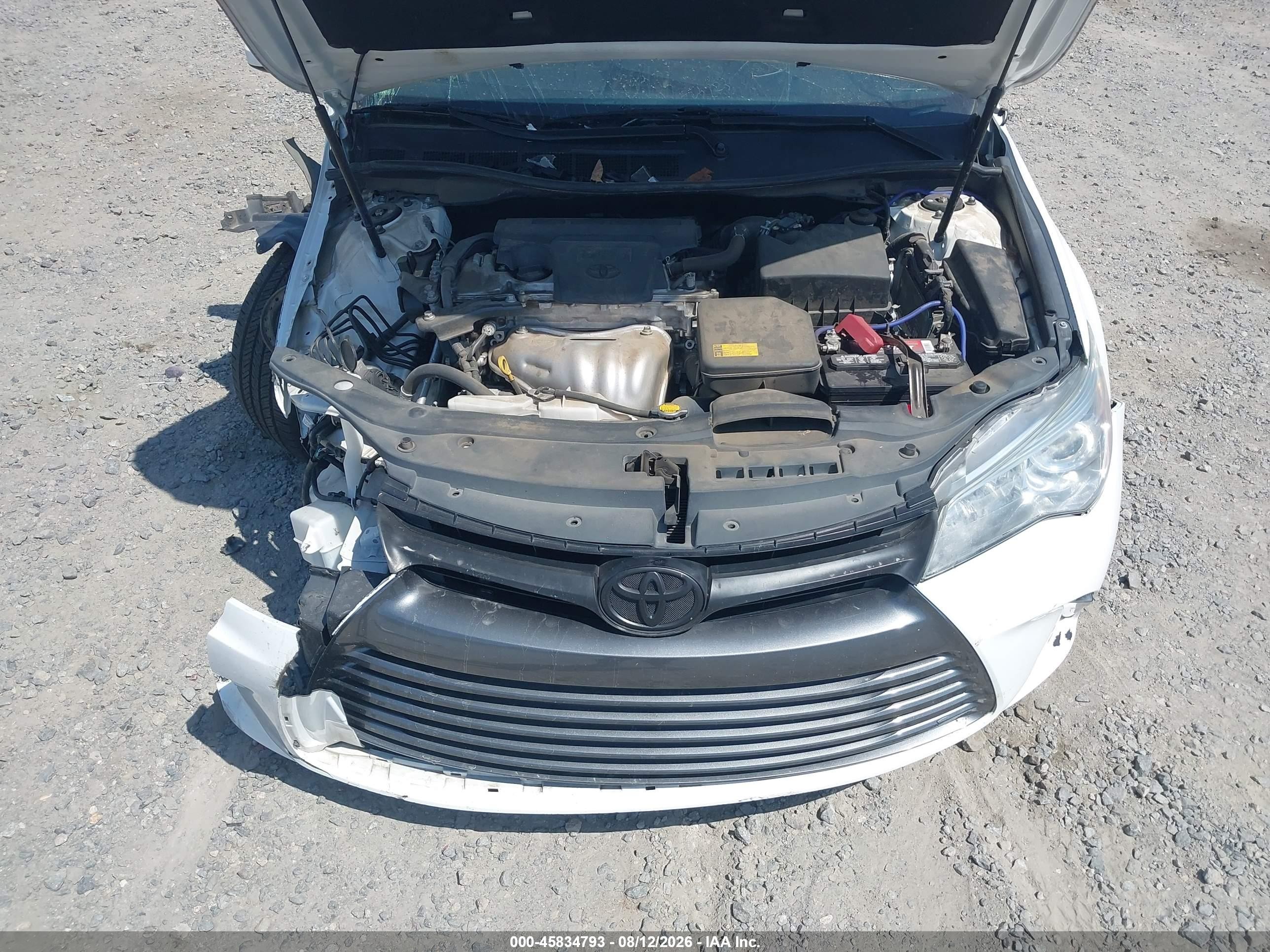 2015 Toyota Camry Le White vin: 4T4BF1FK9FR501090