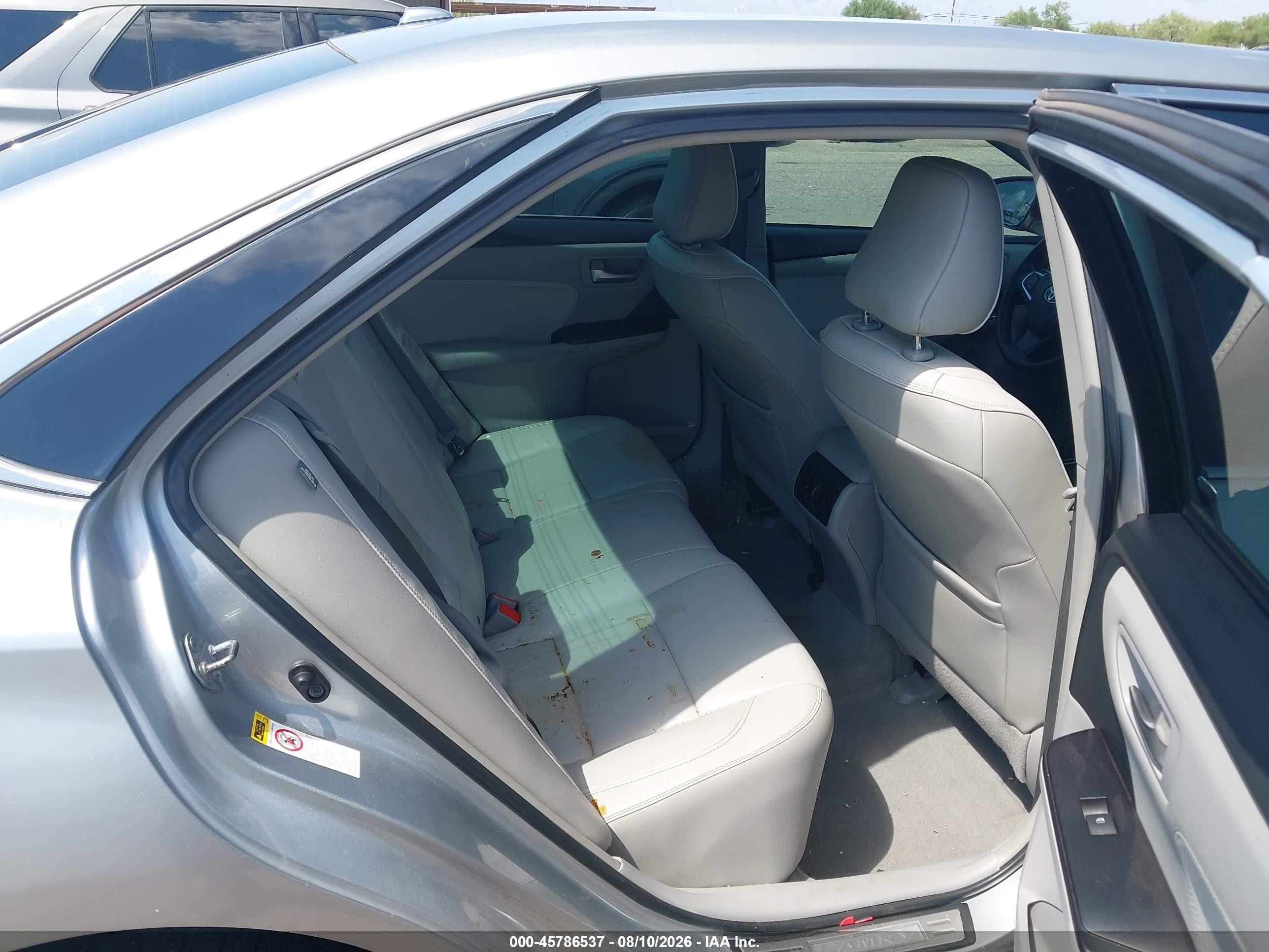 2015 Toyota Camry Xle Silver vin: 4T4BF1FK9FR501526
