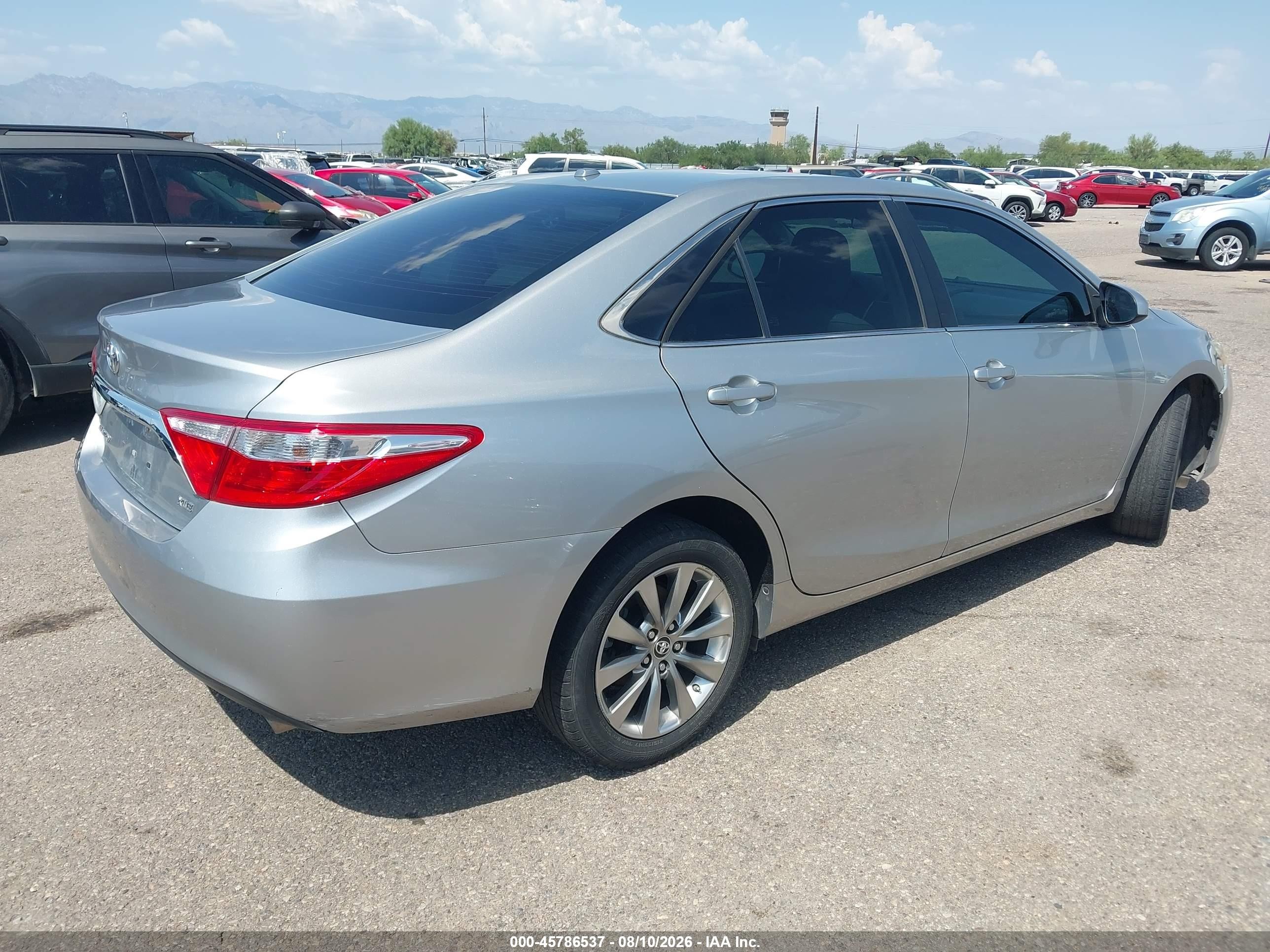 2015 Toyota Camry Xle Silver vin: 4T4BF1FK9FR501526