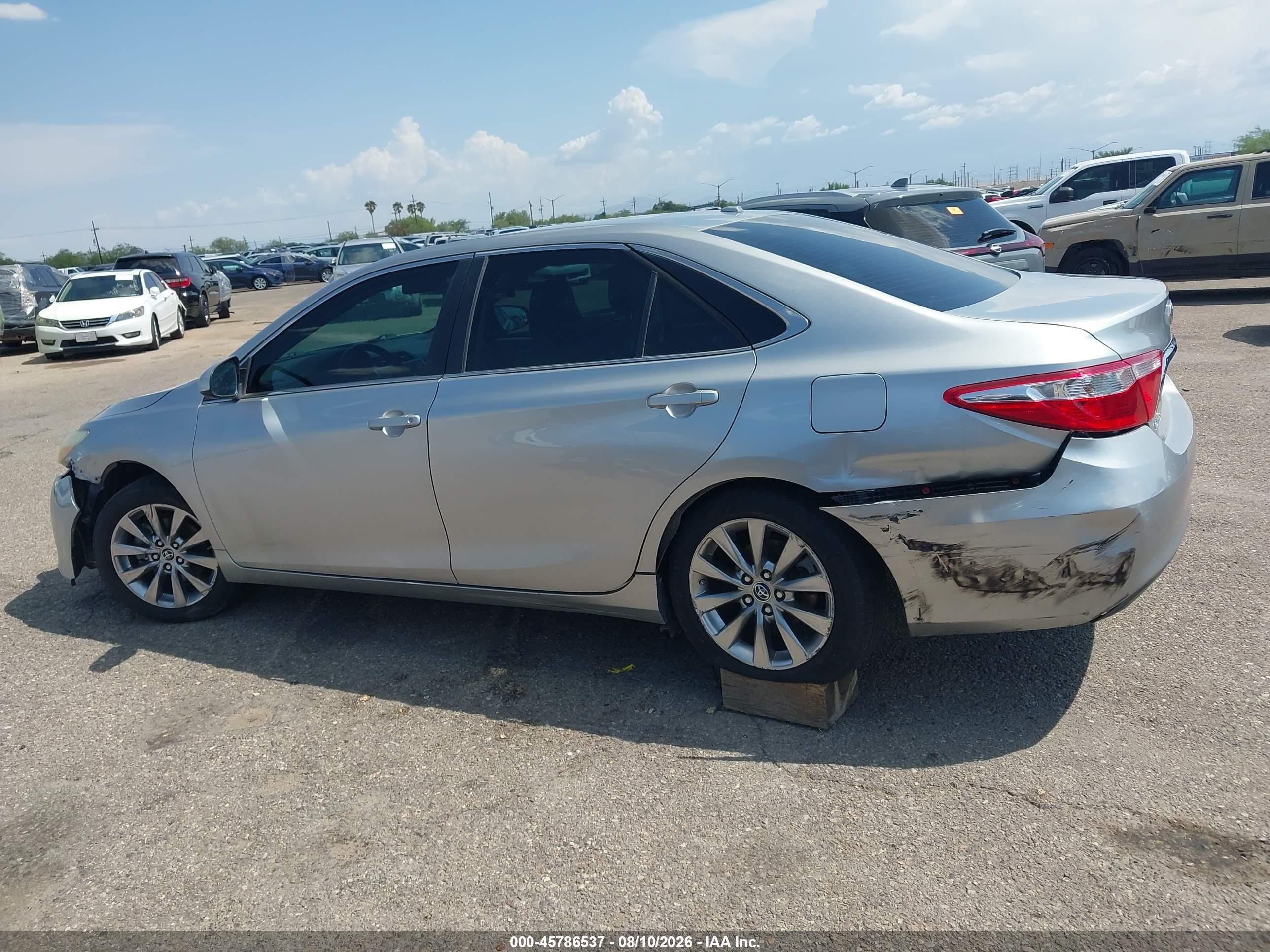 2015 Toyota Camry Xle Silver vin: 4T4BF1FK9FR501526