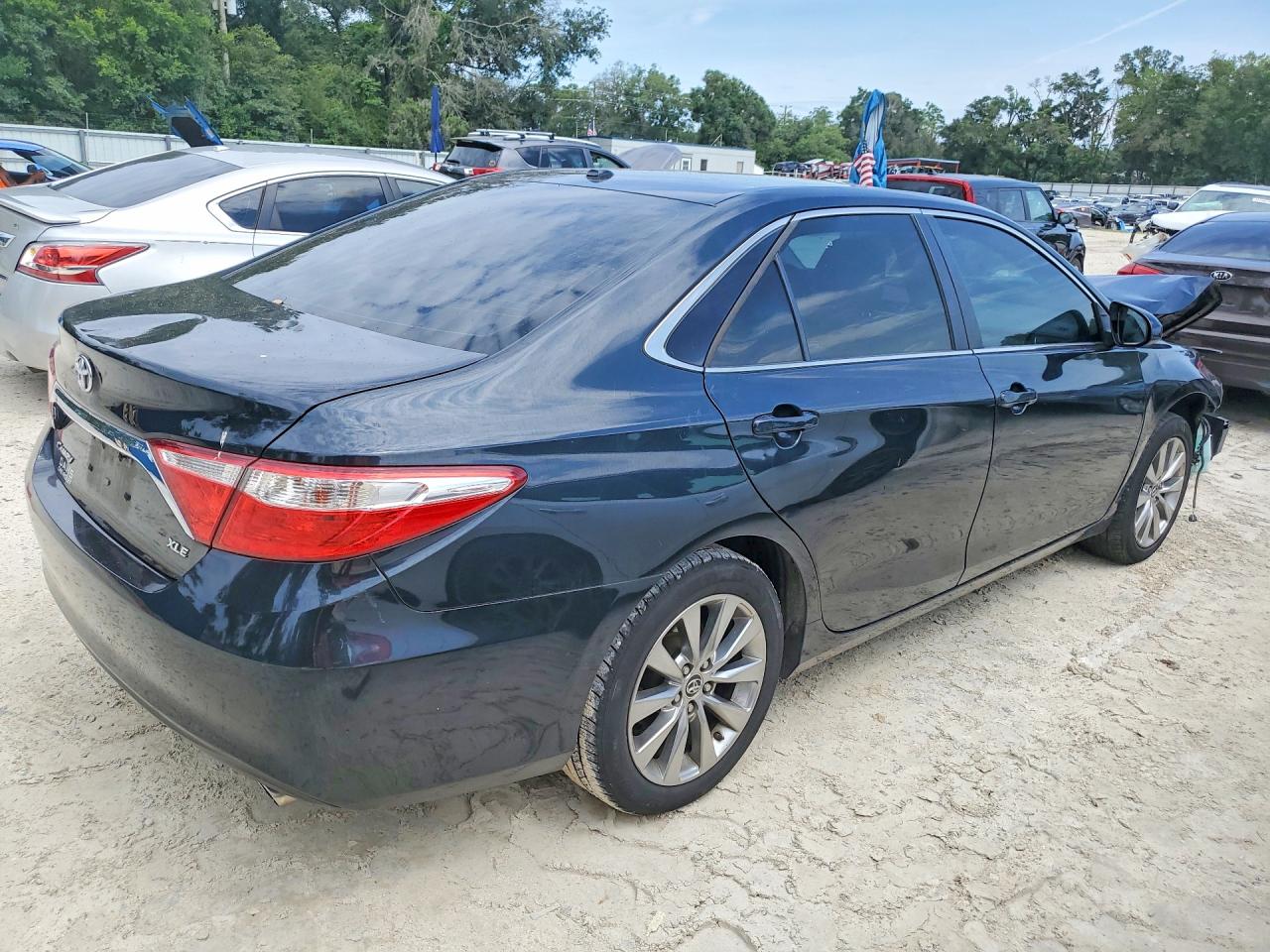 2015 Toyota Camry Xle Black vin: 4T4BF1FK9FR502157