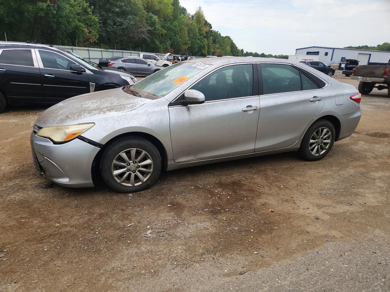 2015 Toyota Camry Le Silver vin: 4T4BF1FK9FR507035