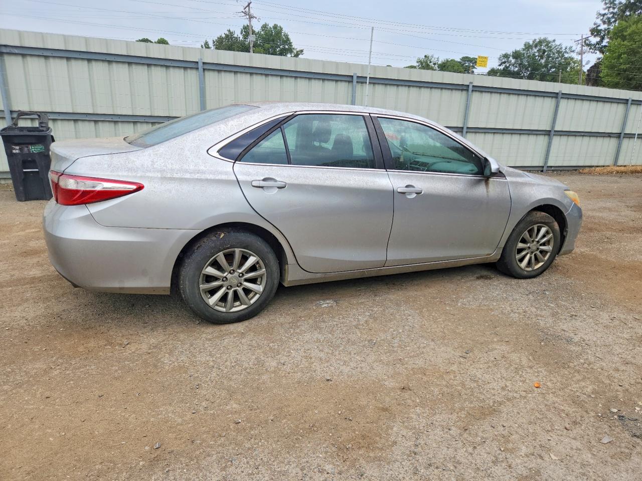 2015 Toyota Camry Le Silver vin: 4T4BF1FK9FR507035