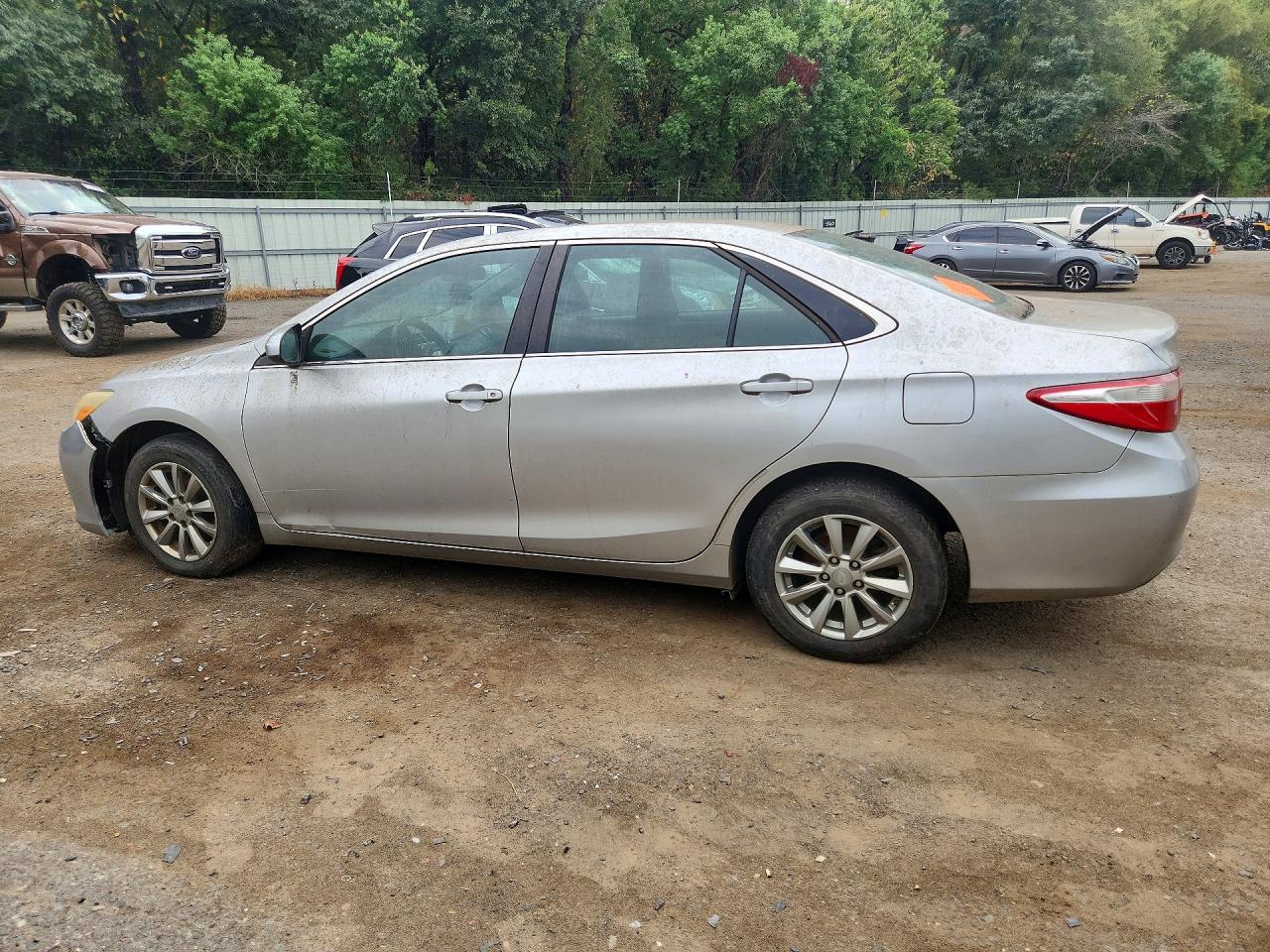 2015 Toyota Camry Le Silver vin: 4T4BF1FK9FR507035