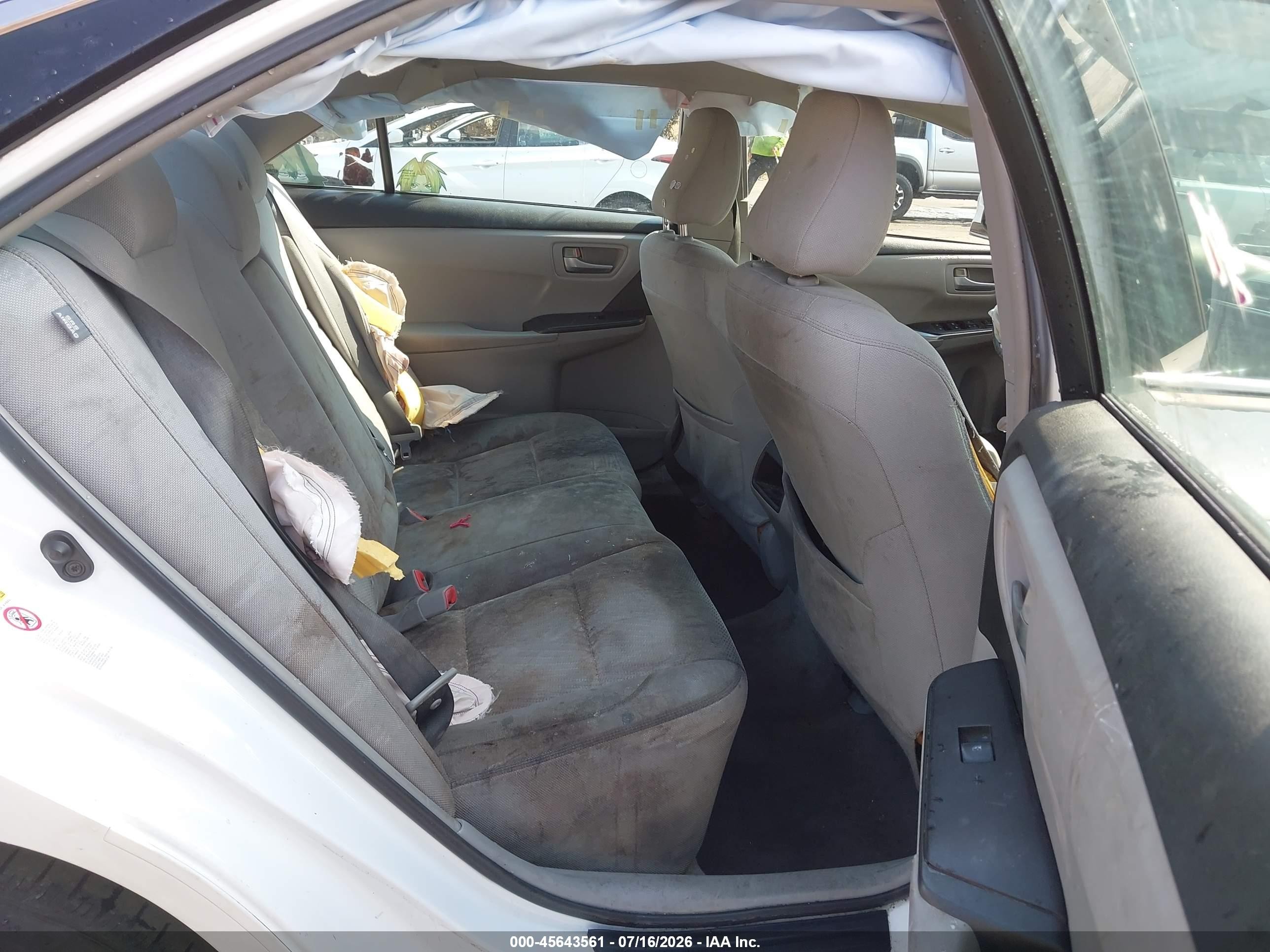 2015 Toyota Camry Le White vin: 4T4BF1FK9FR508251