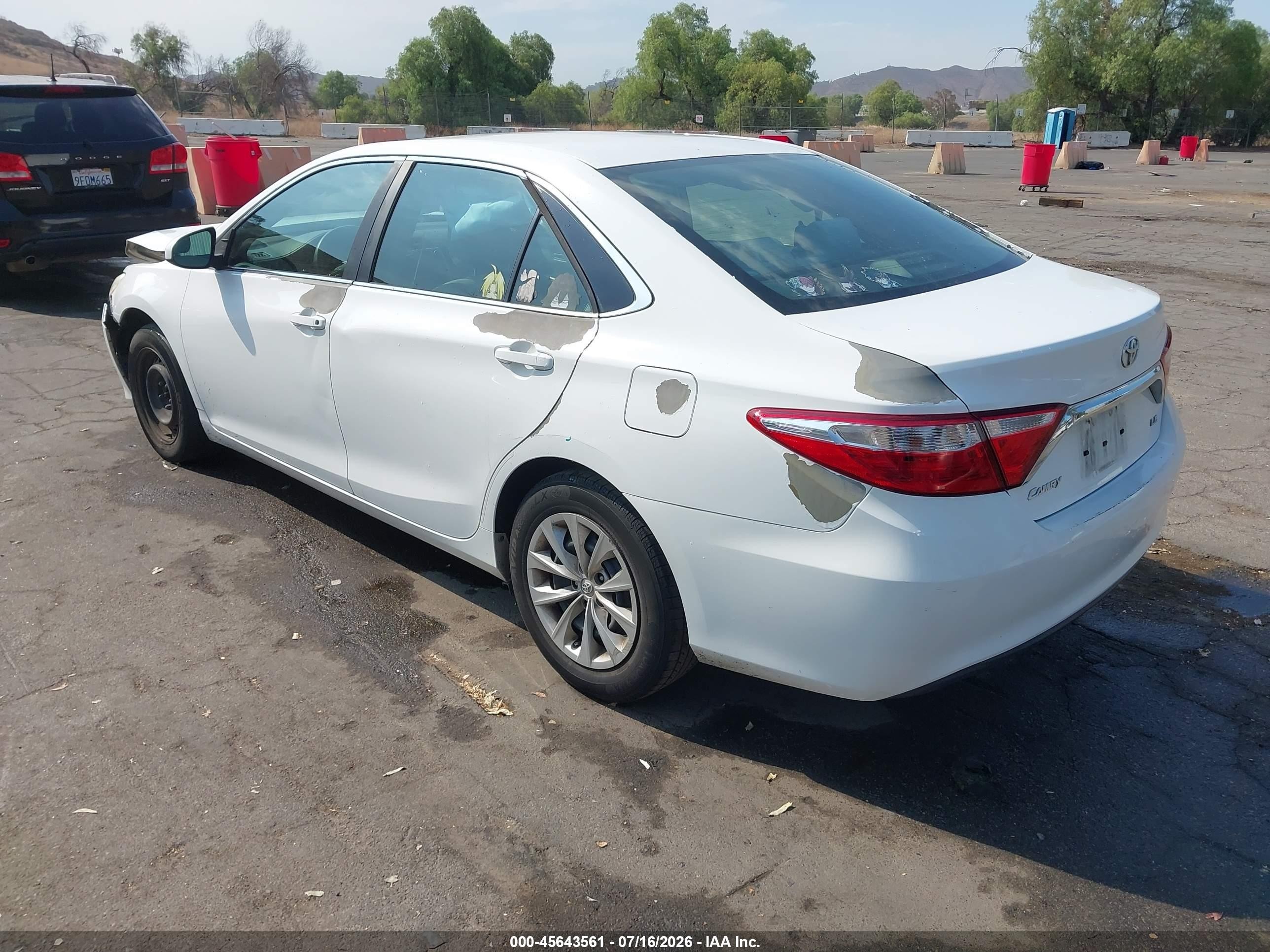 2015 Toyota Camry Le White vin: 4T4BF1FK9FR508251