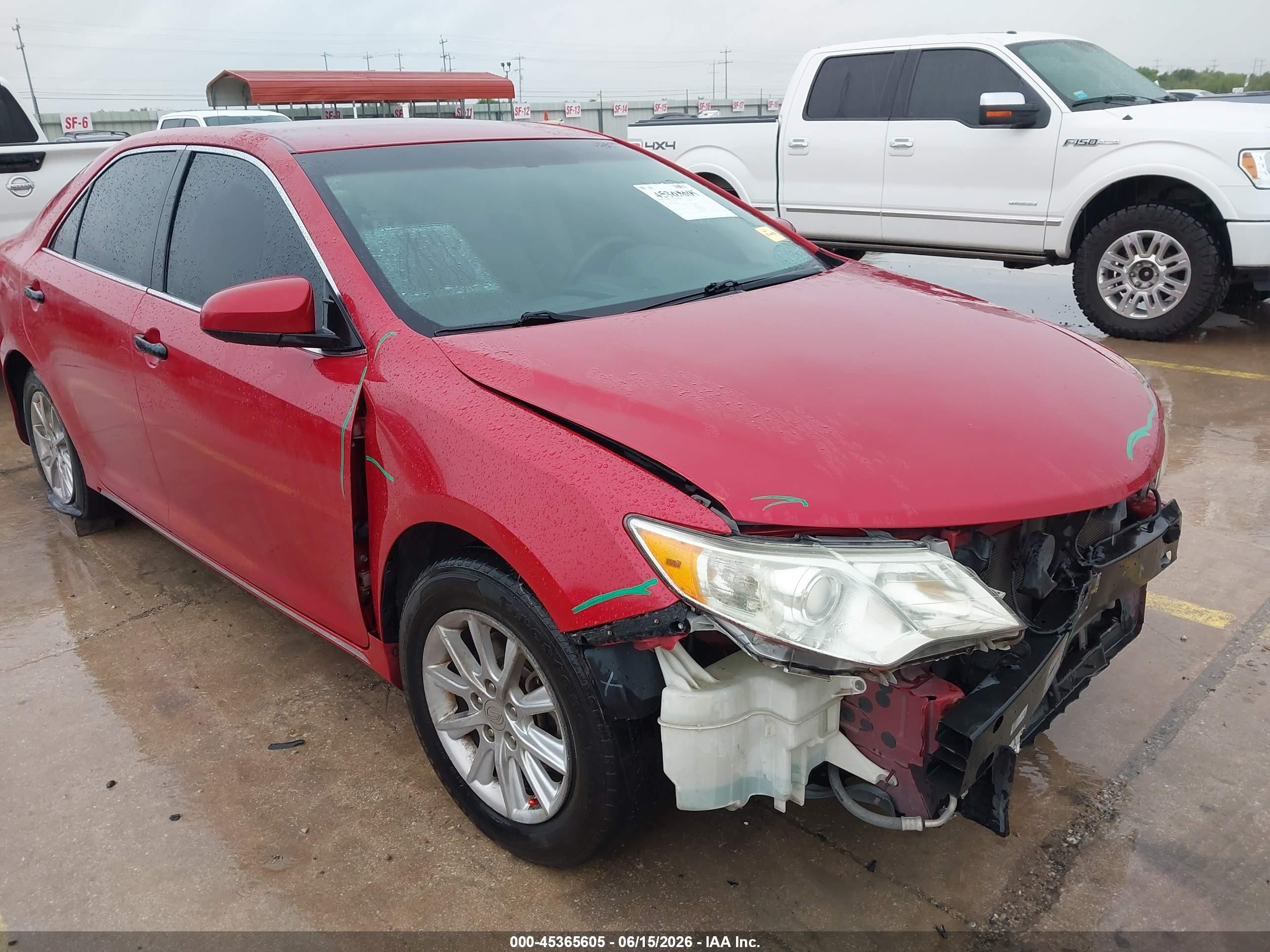 2012 Toyota Camry Le Red vin: 4T4BF1FKXCR169978