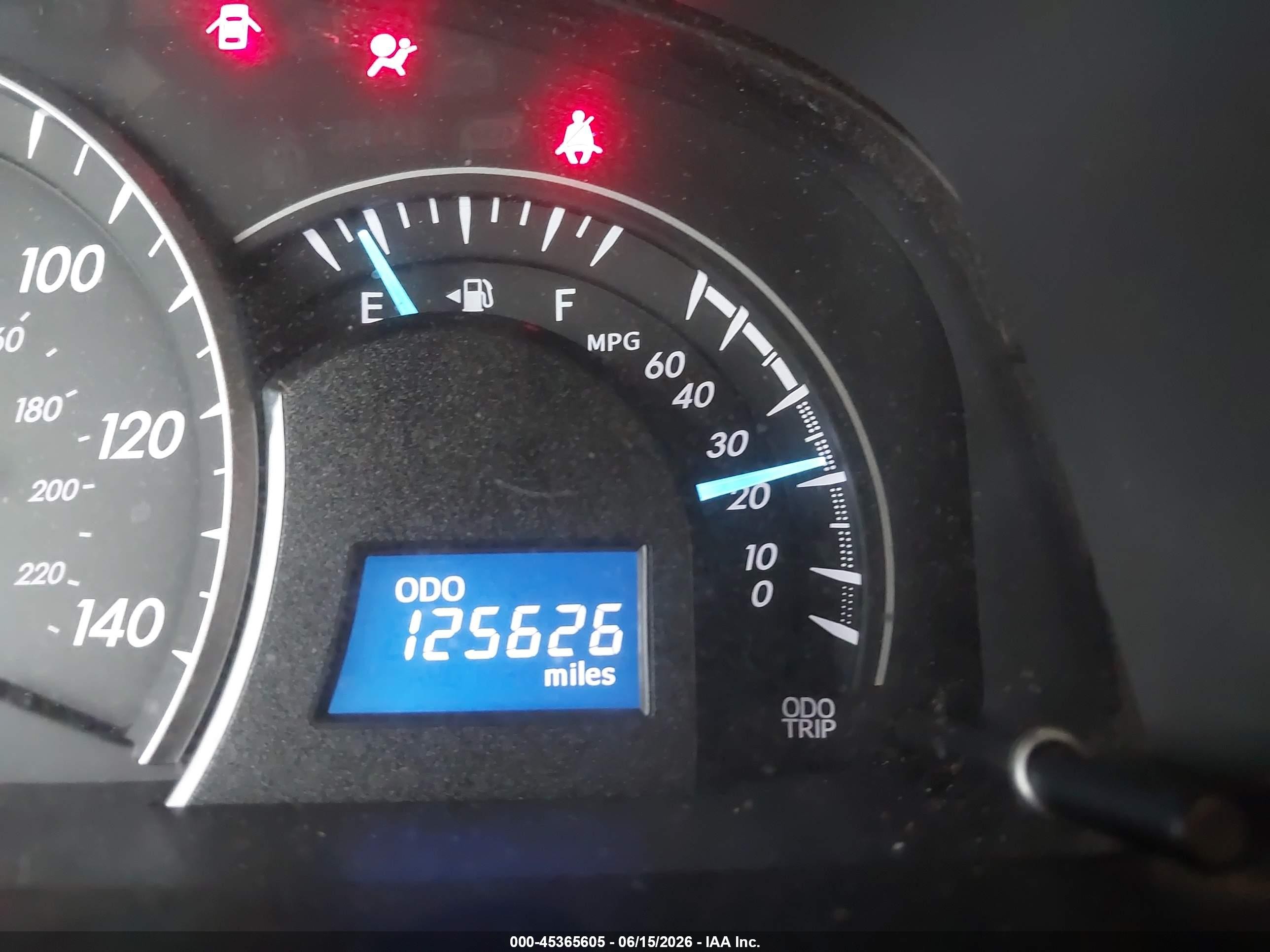 2012 Toyota Camry Le Red vin: 4T4BF1FKXCR169978