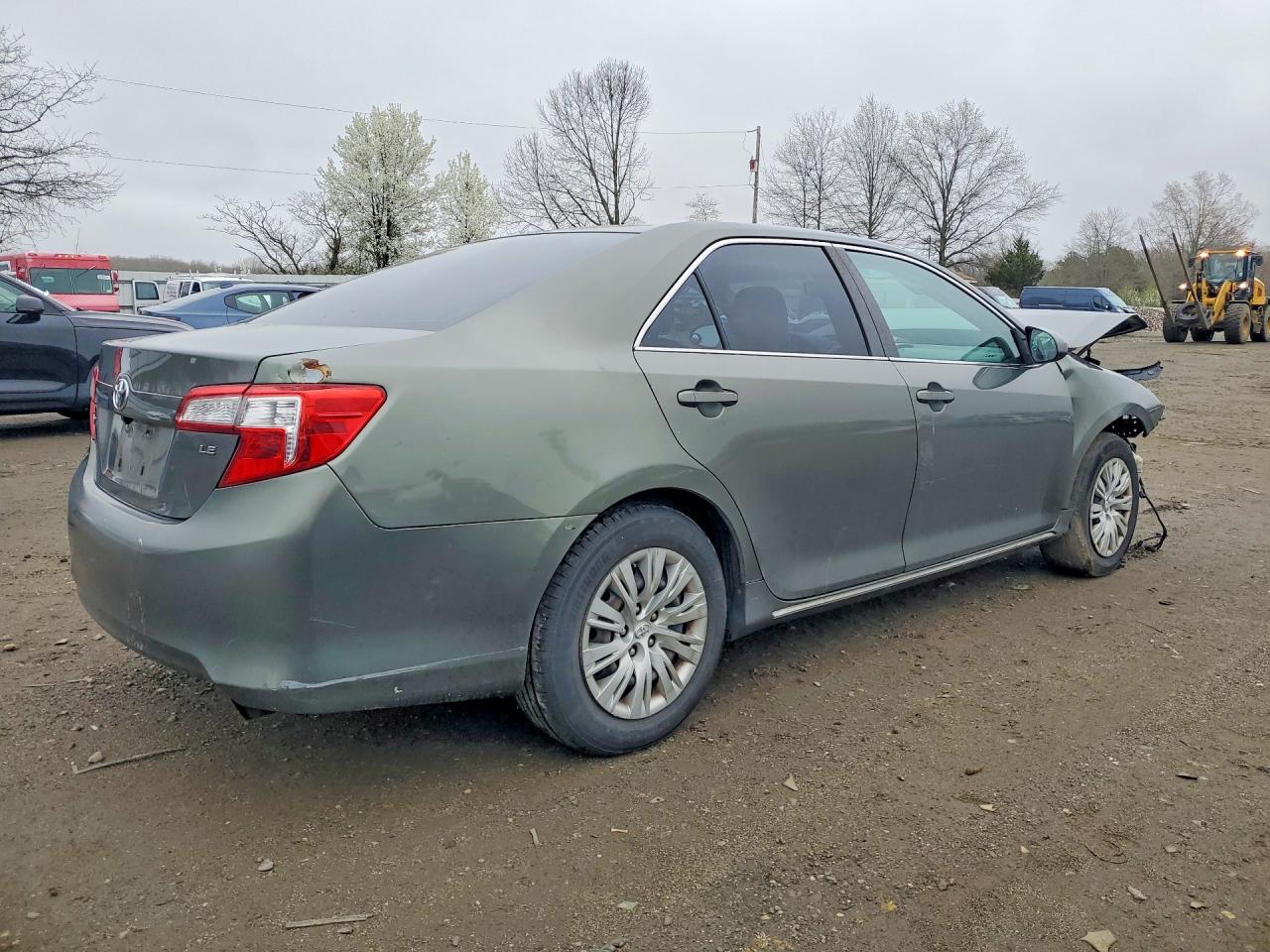 2012 Toyota Camry Le Green vin: 4T4BF1FKXCR183315