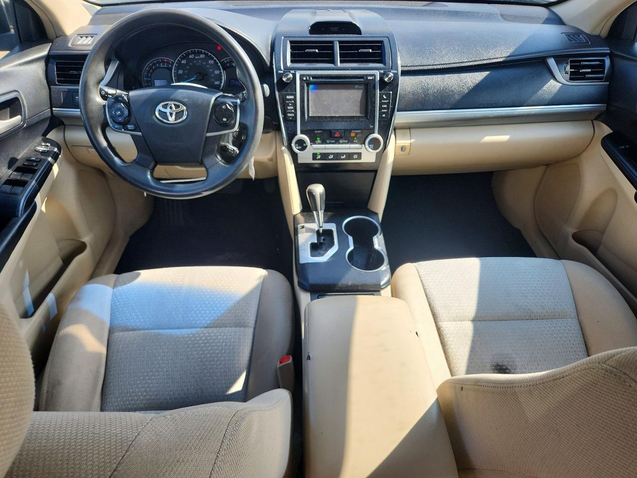2012 Toyota Camry Le White vin: 4T4BF1FKXCR192337