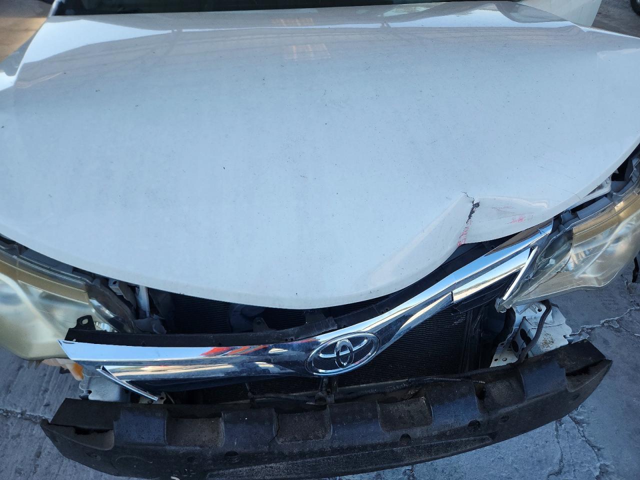 2012 Toyota Camry Le White vin: 4T4BF1FKXCR211758