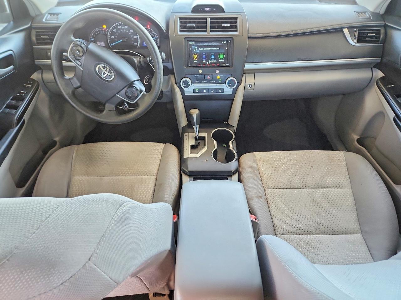 2012 Toyota Camry Le White vin: 4T4BF1FKXCR211758