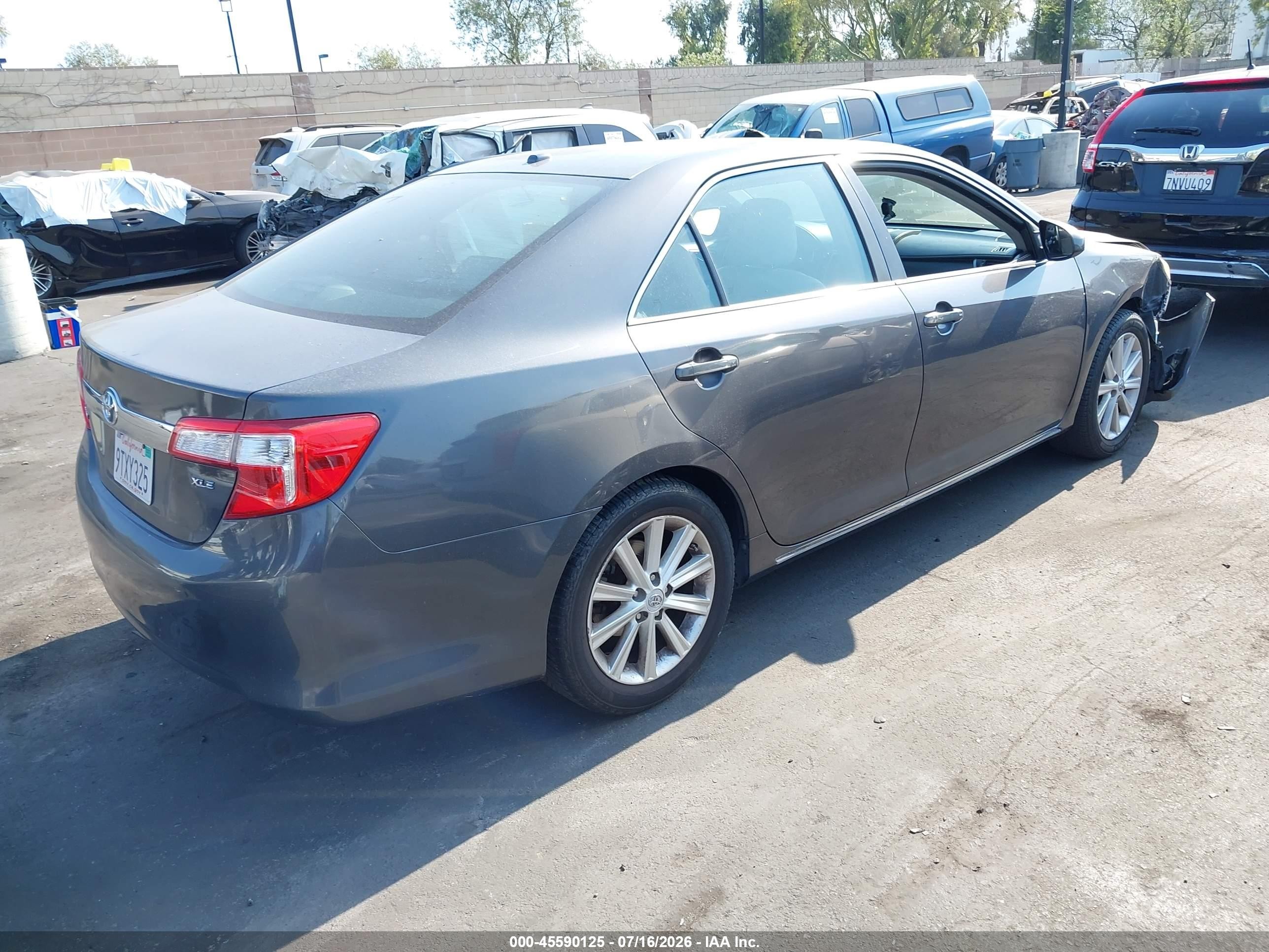 2012 Toyota Camry Xle Gray vin: 4T4BF1FKXCR222470