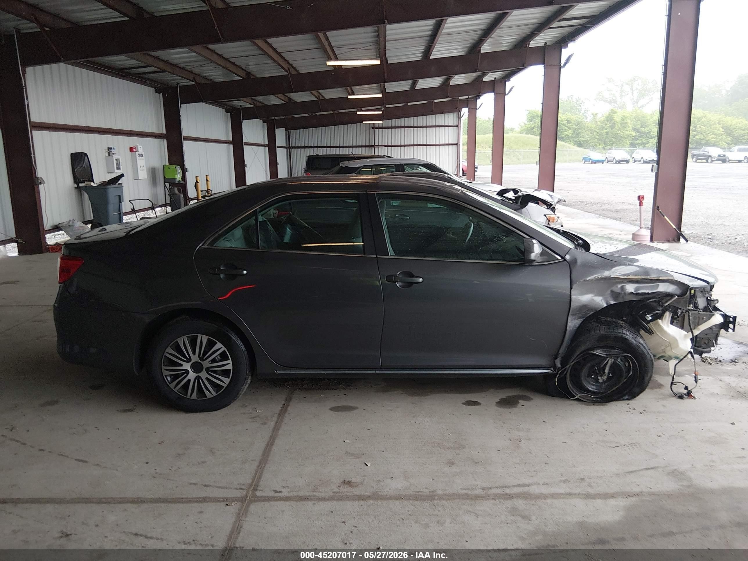 2012 Toyota Camry Le Серый vin: 4T4BF1FKXCR252794