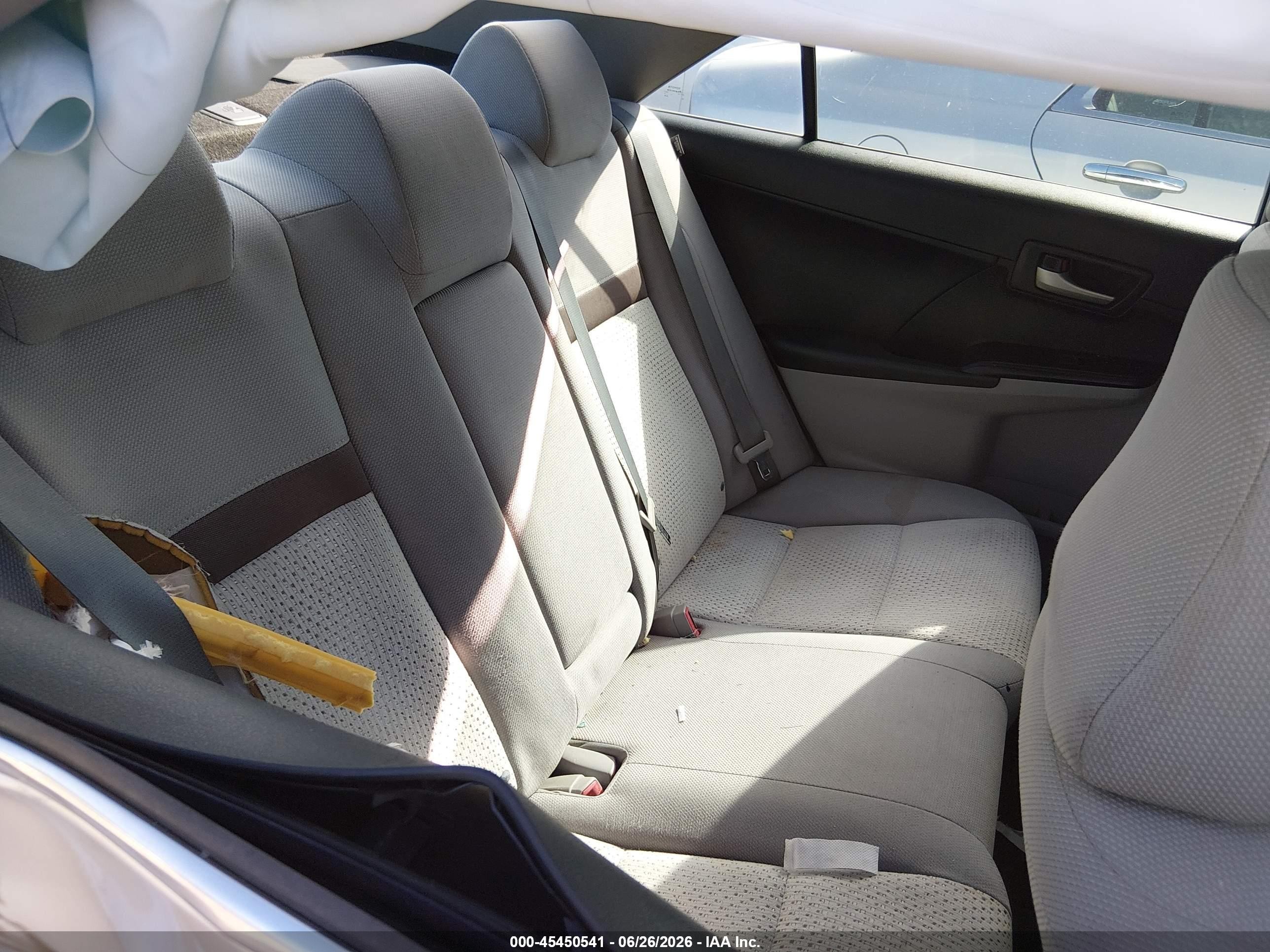 2012 Toyota Camry Le Silver vin: 4T4BF1FKXCR273872