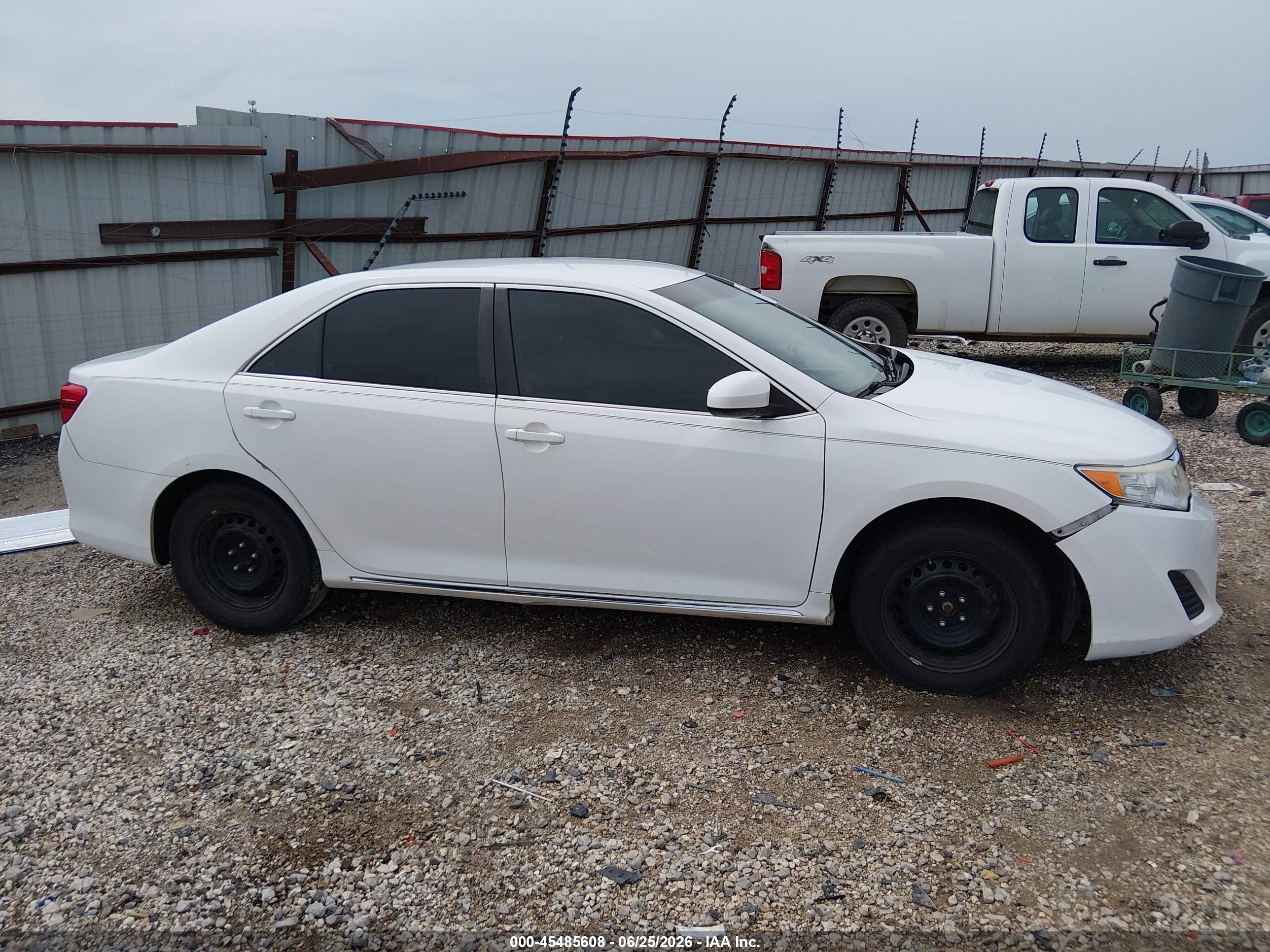2013 Toyota Camry Le White vin: 4T4BF1FKXDR278104