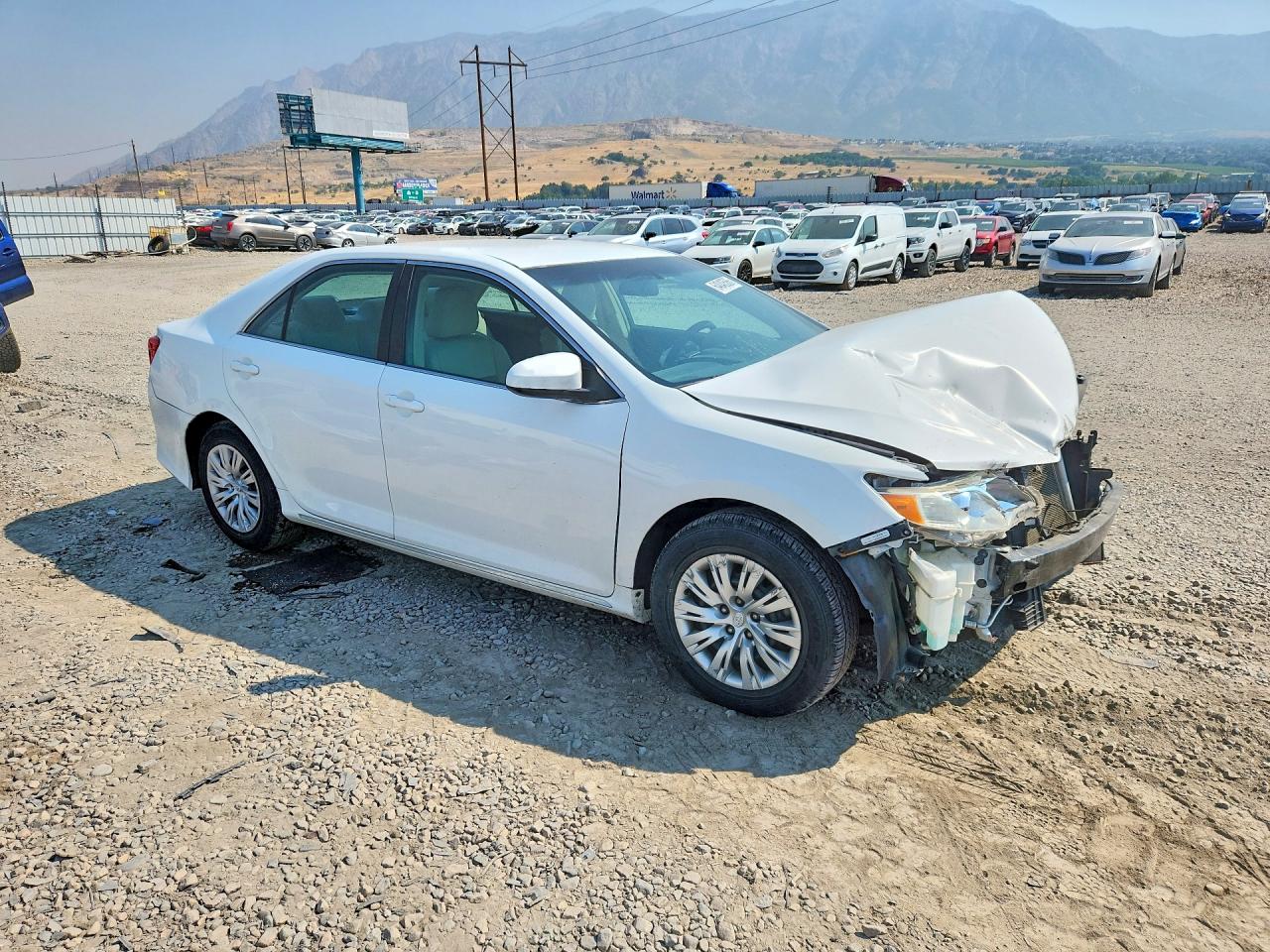 2013 Toyota Camry Le White vin: 4T4BF1FKXDR281438