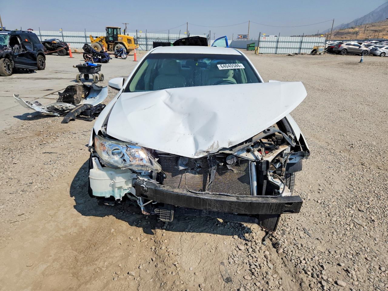 2013 Toyota Camry Le White vin: 4T4BF1FKXDR281438