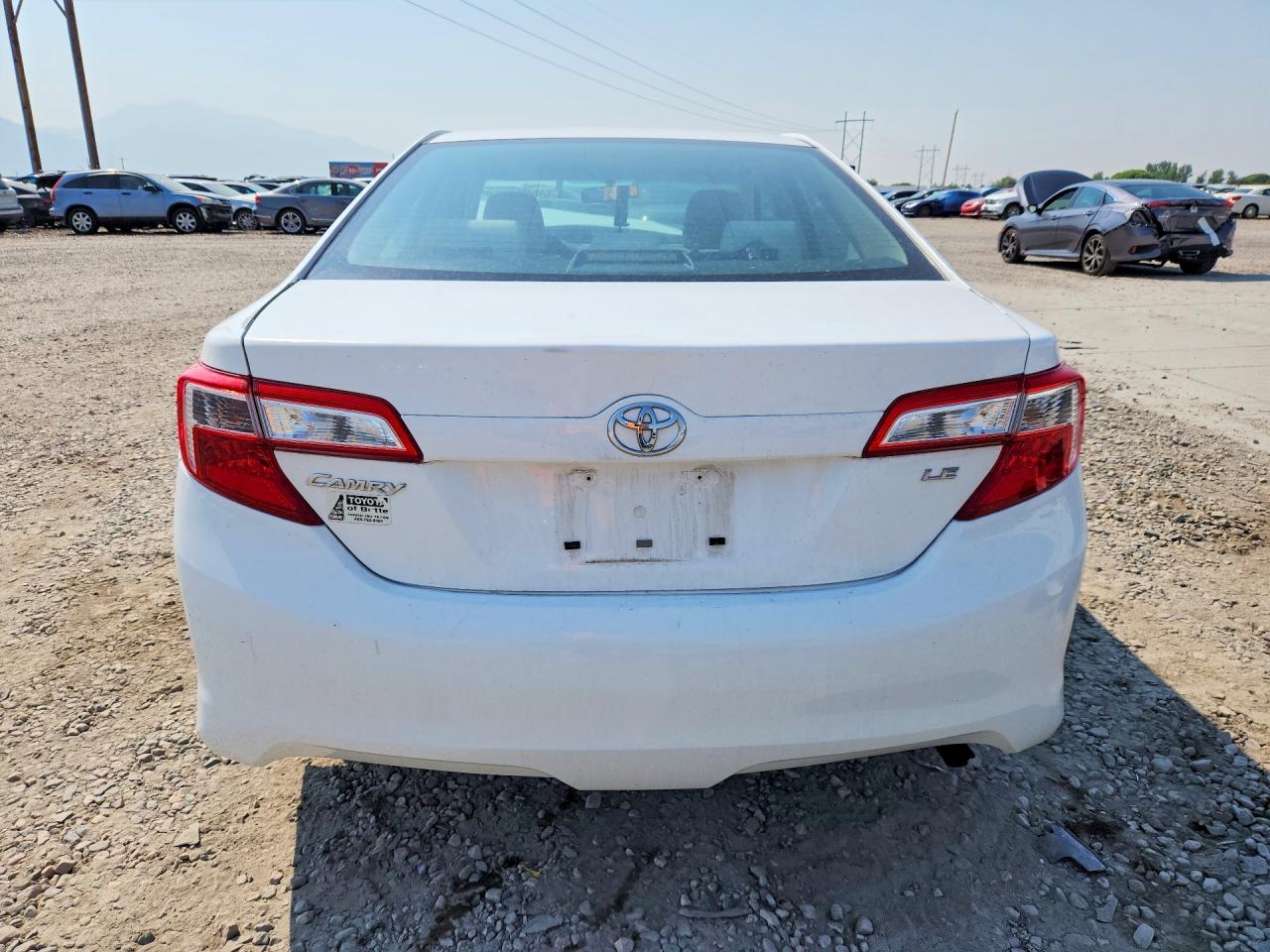 2013 Toyota Camry Le White vin: 4T4BF1FKXDR281438