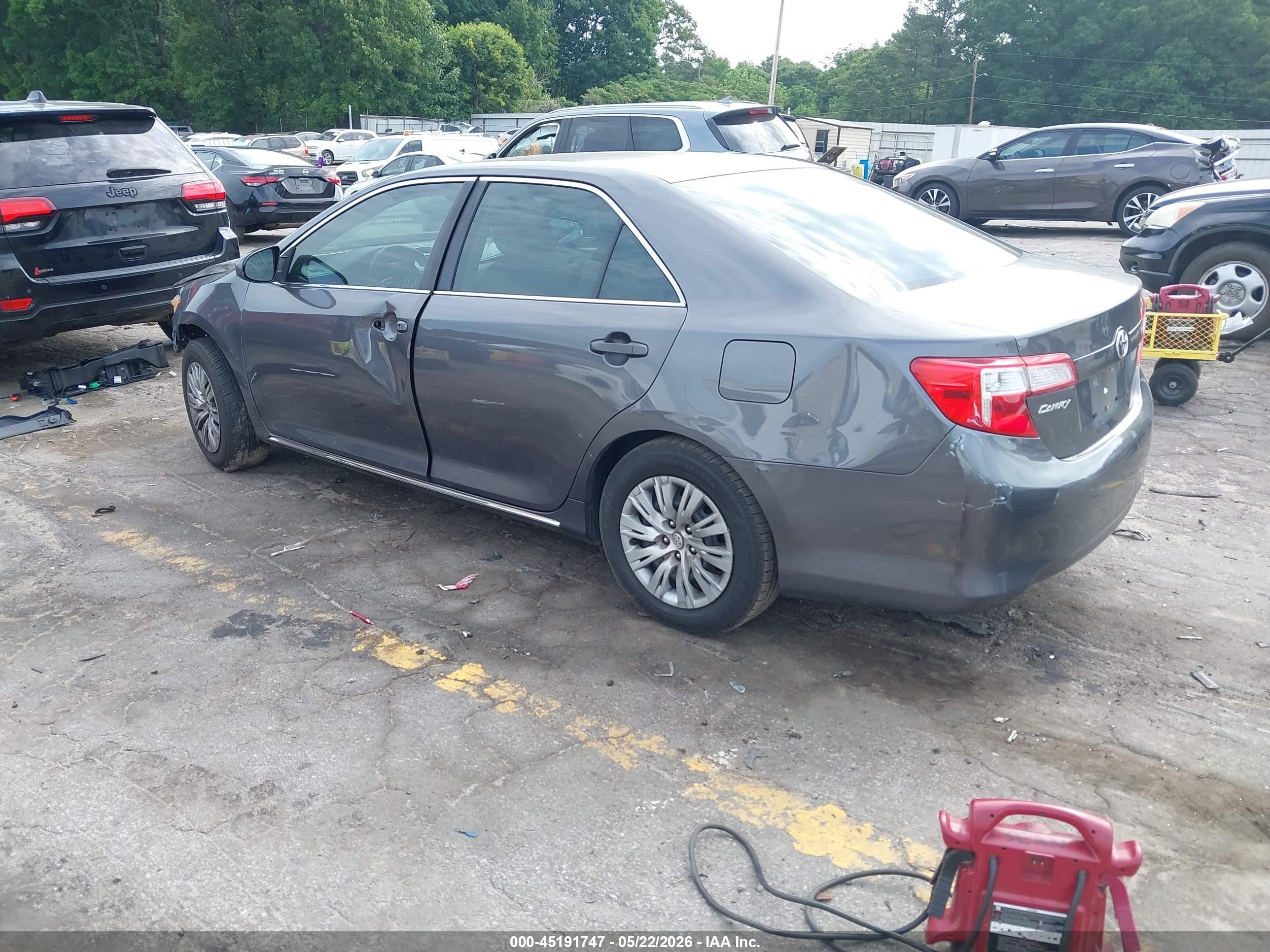 2013 Toyota Camry Le Gray vin: 4T4BF1FKXDR282511