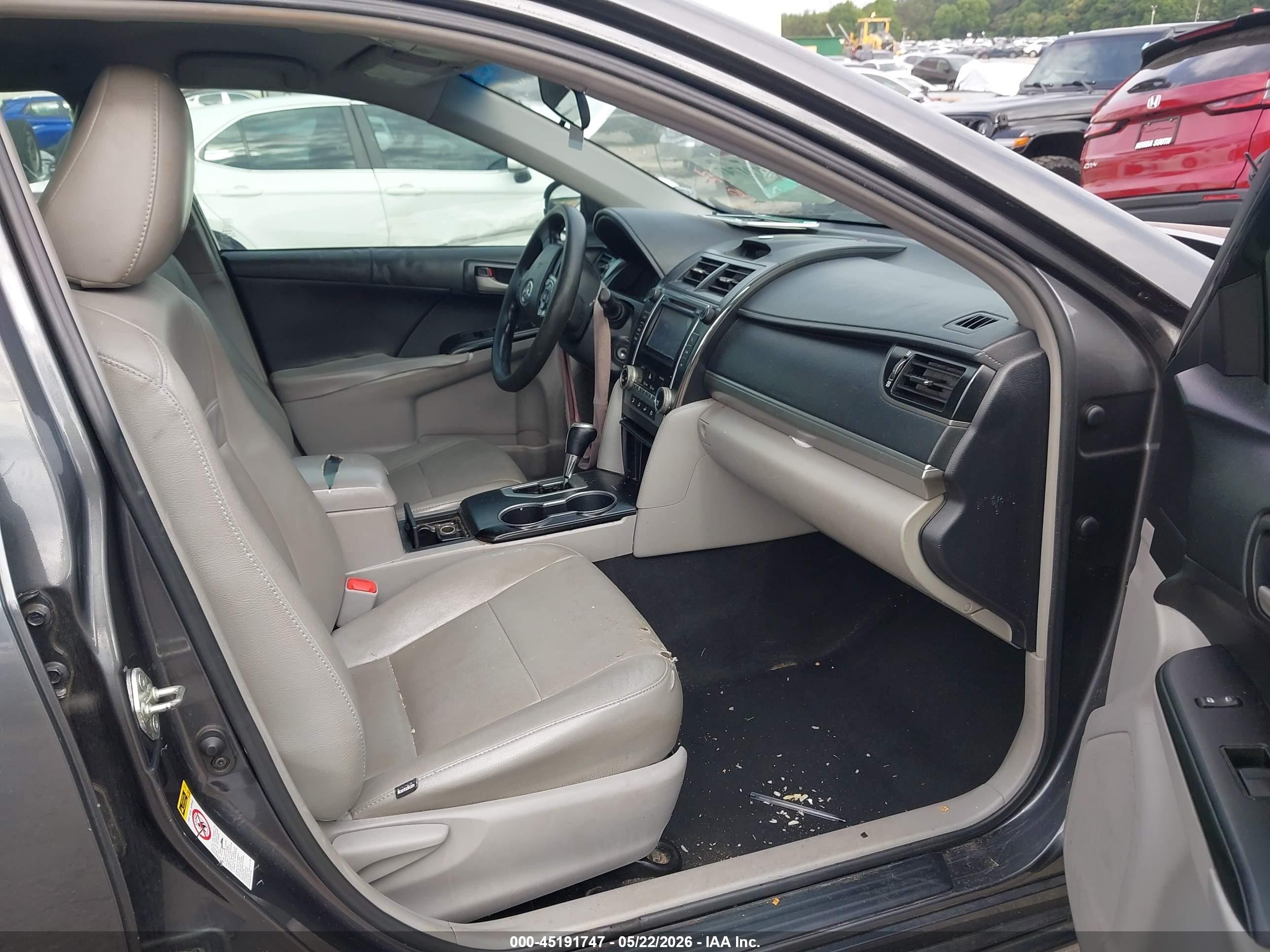 2013 Toyota Camry Le Gray vin: 4T4BF1FKXDR282511