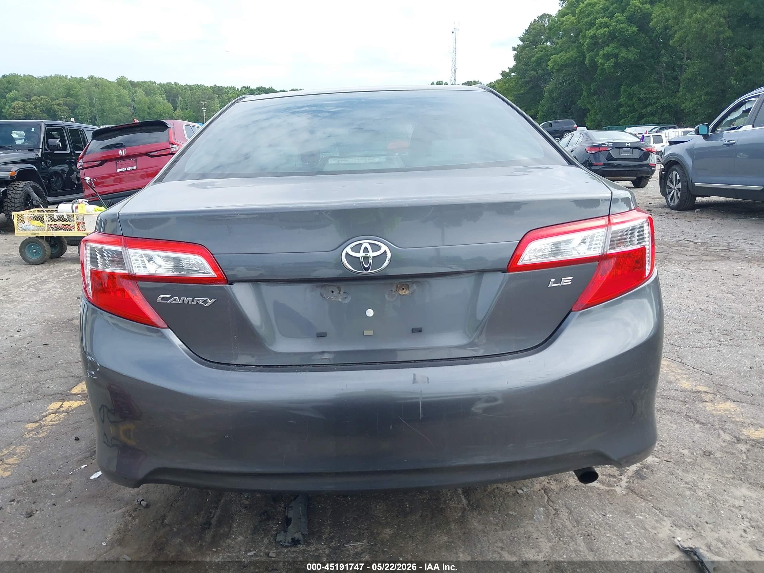 2013 Toyota Camry Le Gray vin: 4T4BF1FKXDR282511