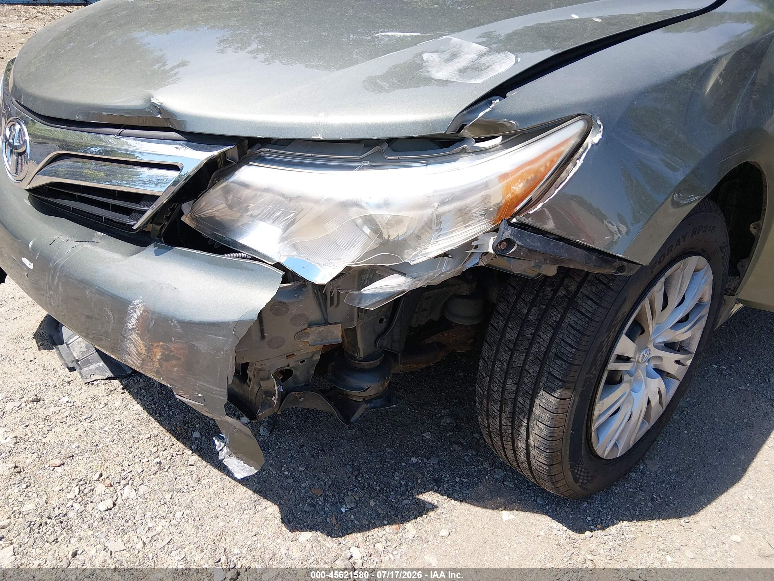 2013 Toyota Camry Le Green vin: 4T4BF1FKXDR293492