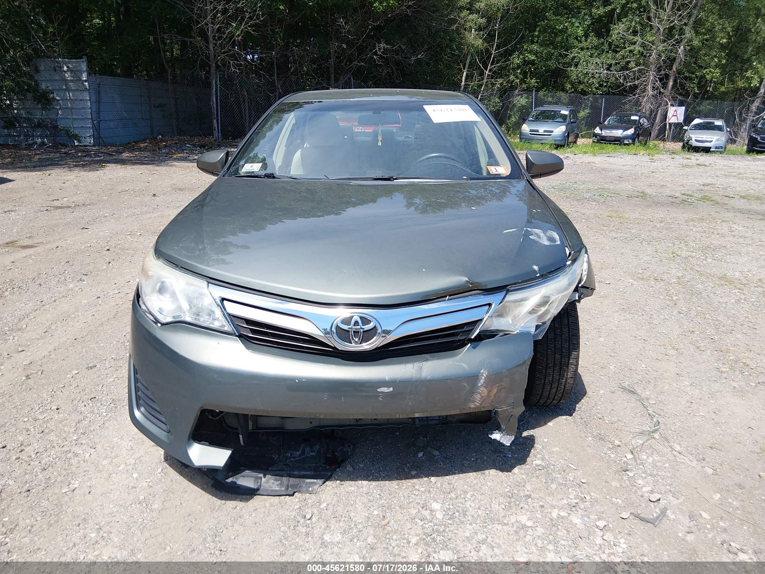 2013 Toyota Camry Le Green vin: 4T4BF1FKXDR293492