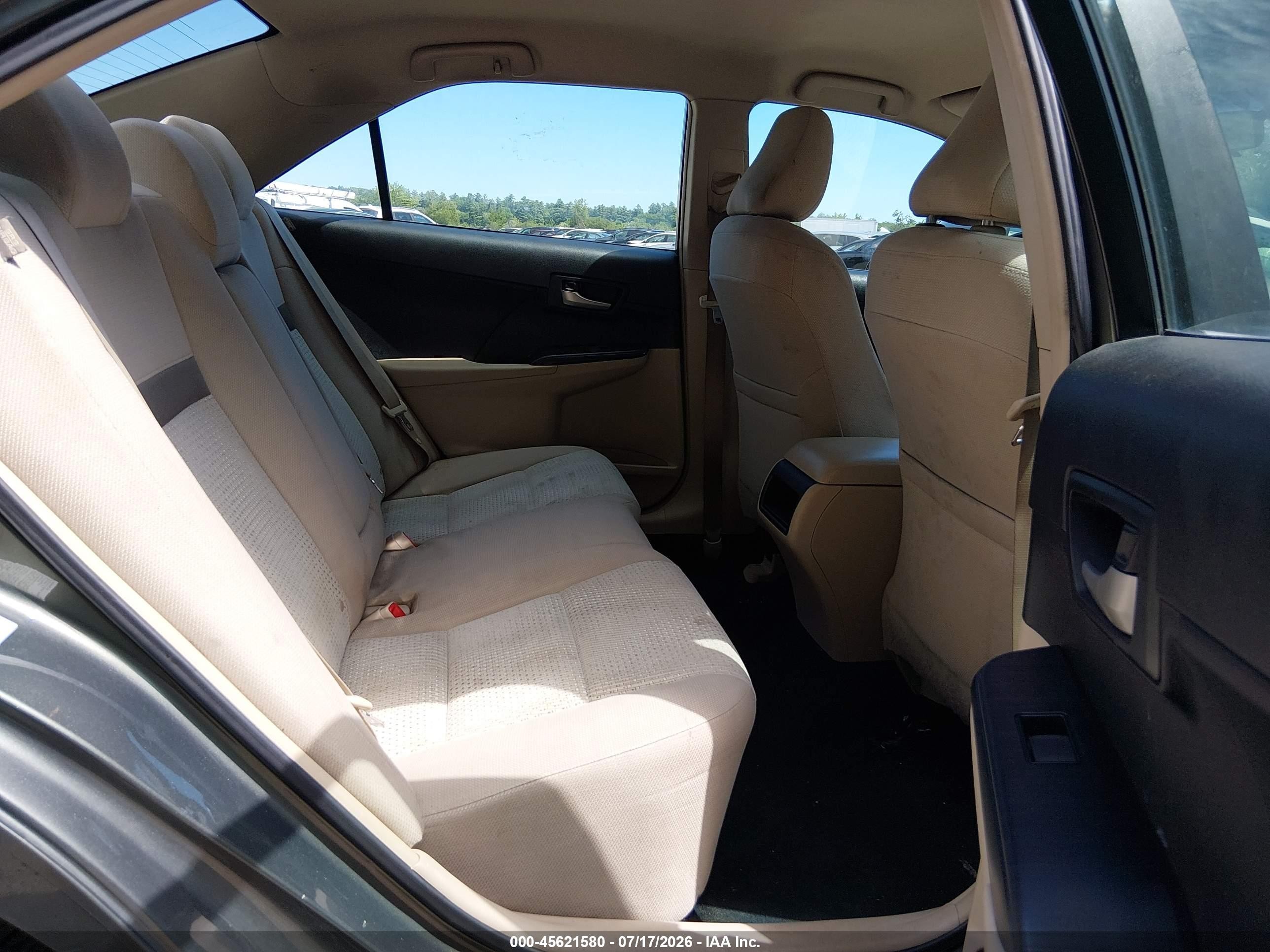 2013 Toyota Camry Le Green vin: 4T4BF1FKXDR293492