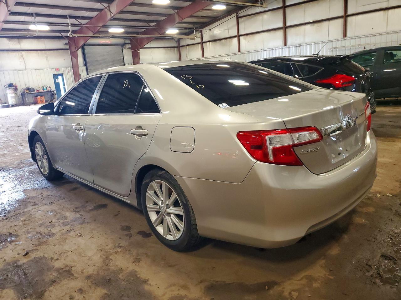 2013 Toyota Camry Xle Желто-коричневый vin: 4T4BF1FKXDR295291