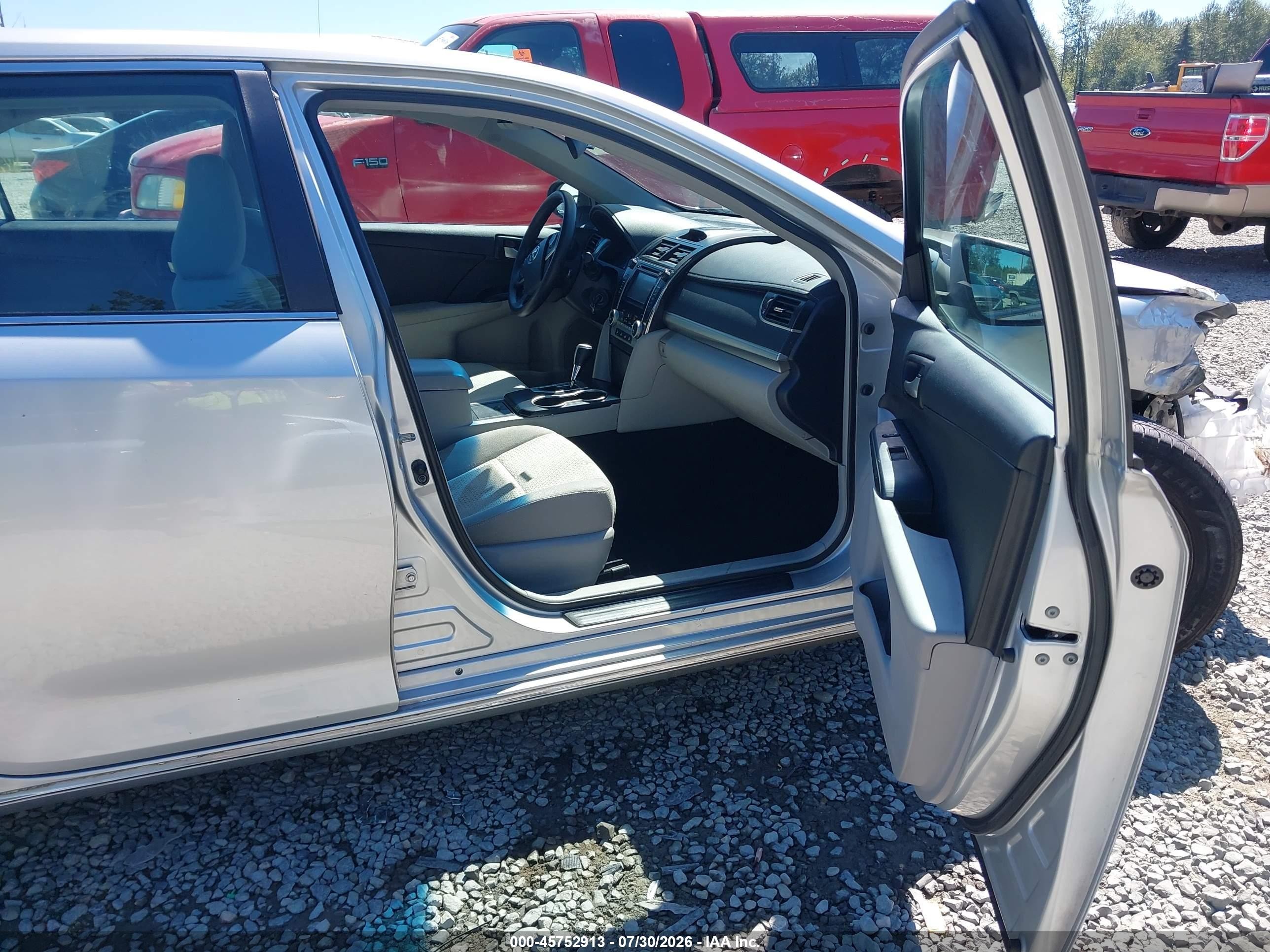 2013 Toyota Camry Le Silver vin: 4T4BF1FKXDR295355