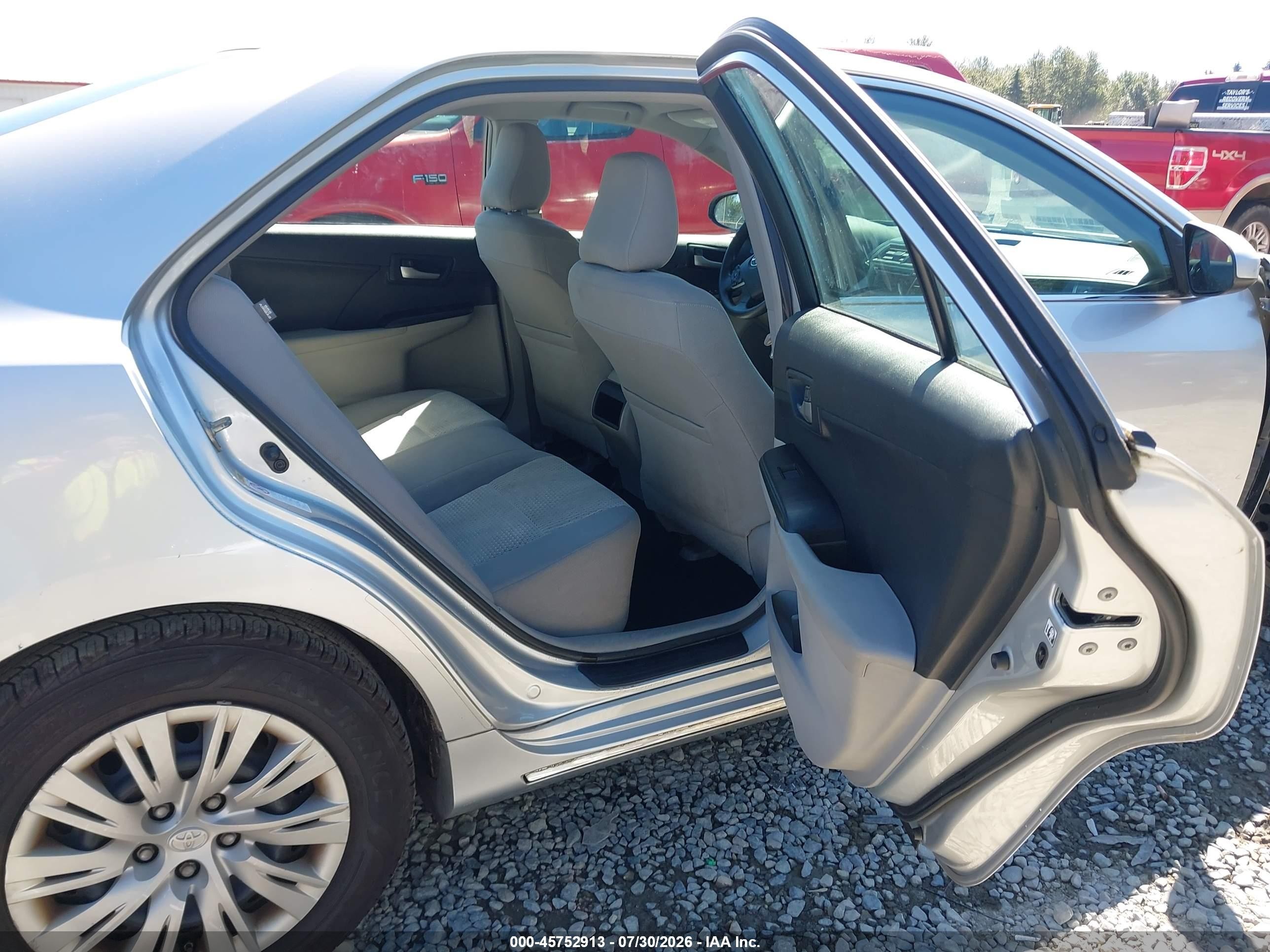 2013 Toyota Camry Le Silver vin: 4T4BF1FKXDR295355