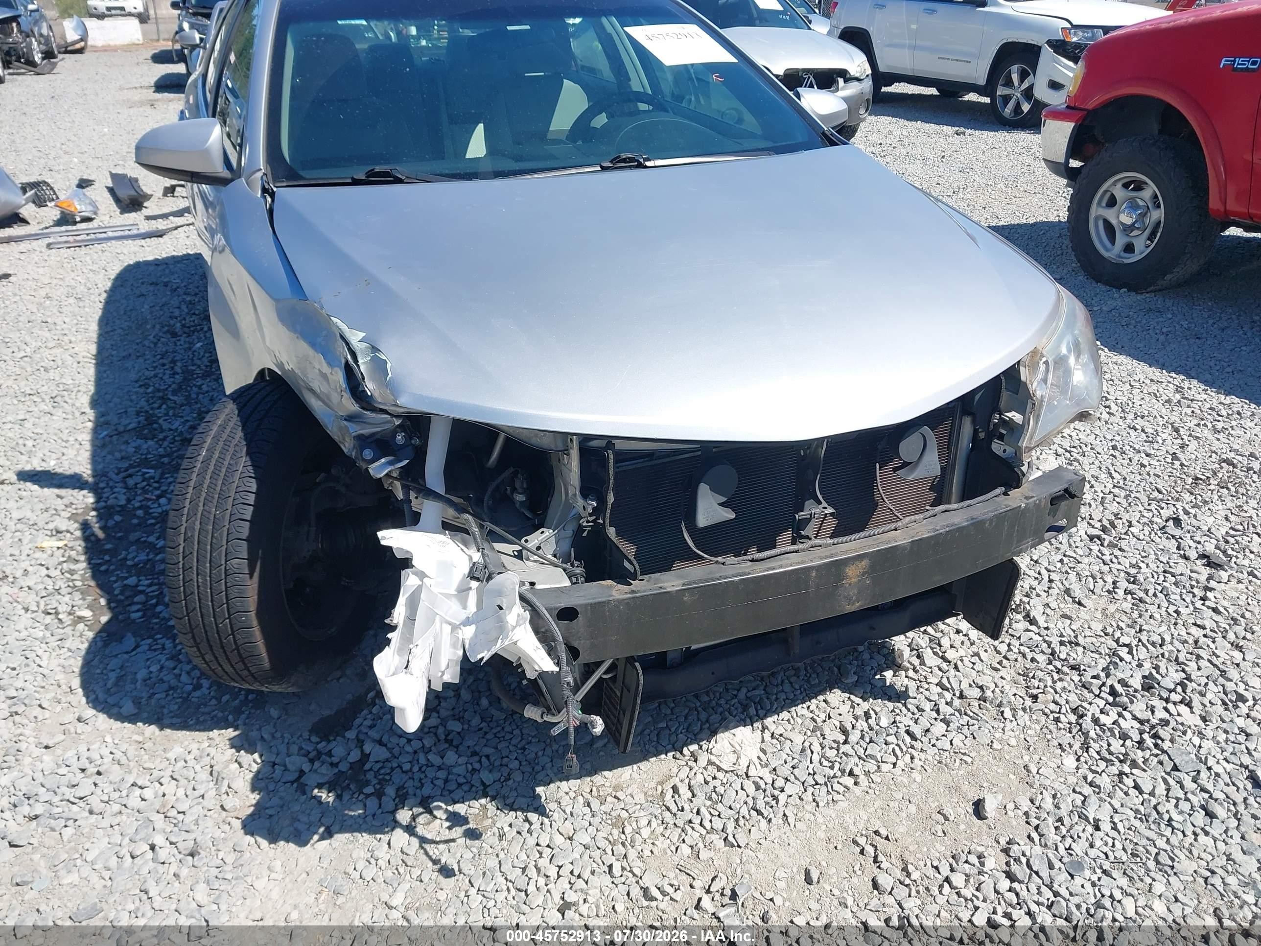 2013 Toyota Camry Le Silver vin: 4T4BF1FKXDR295355