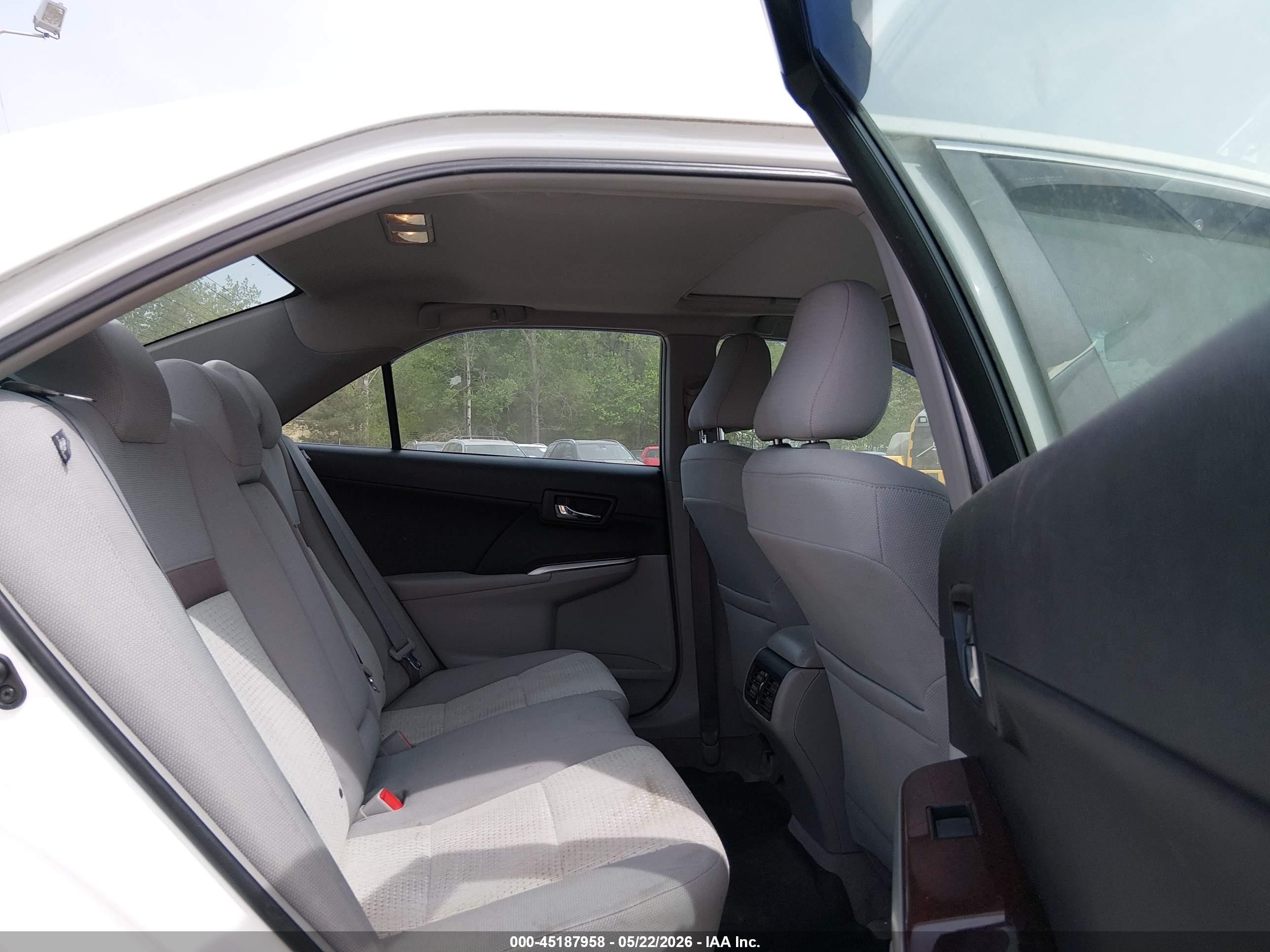 2013 Toyota Camry Xle White vin: 4T4BF1FKXDR327348