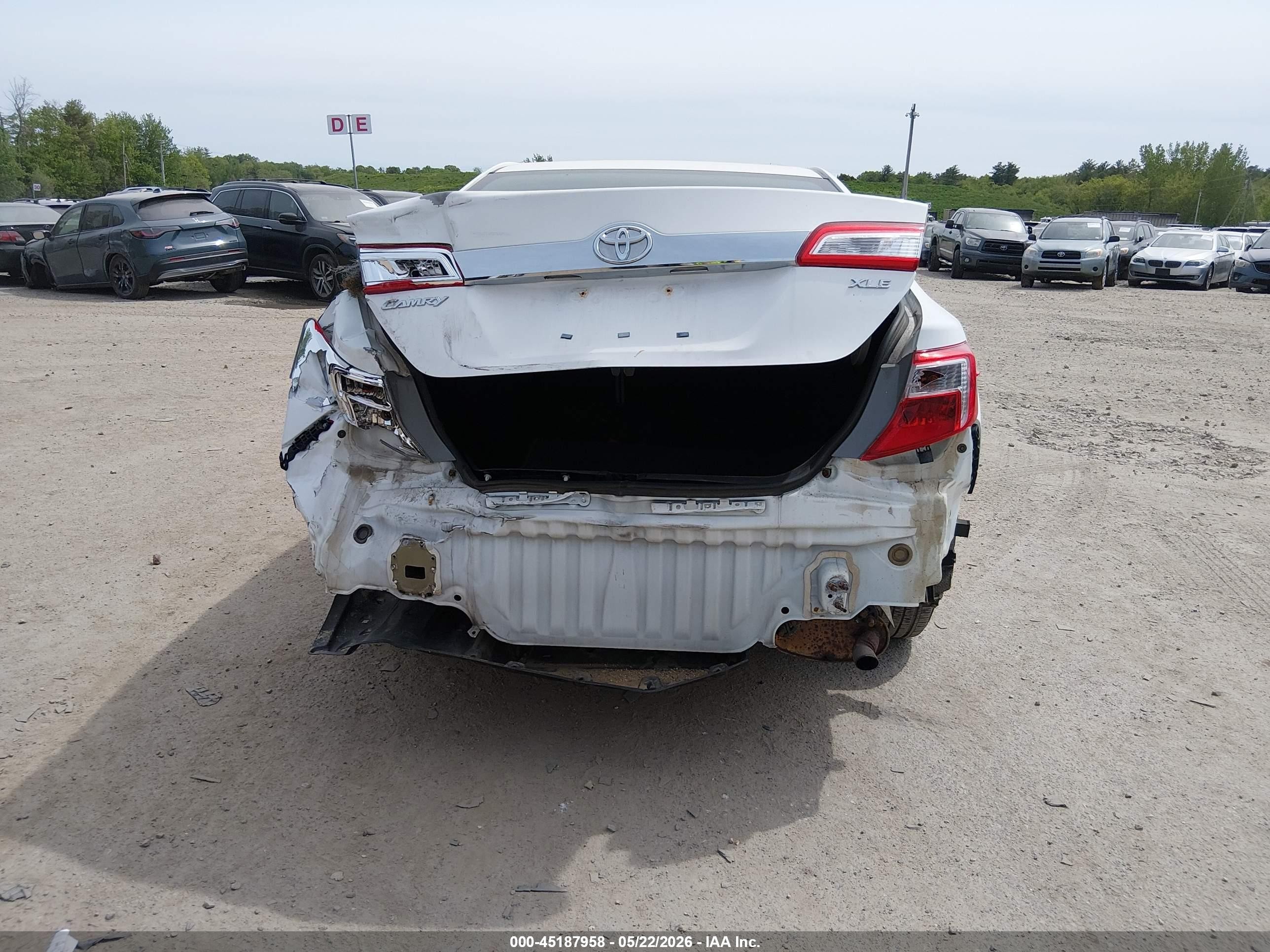 2013 Toyota Camry Xle White vin: 4T4BF1FKXDR327348