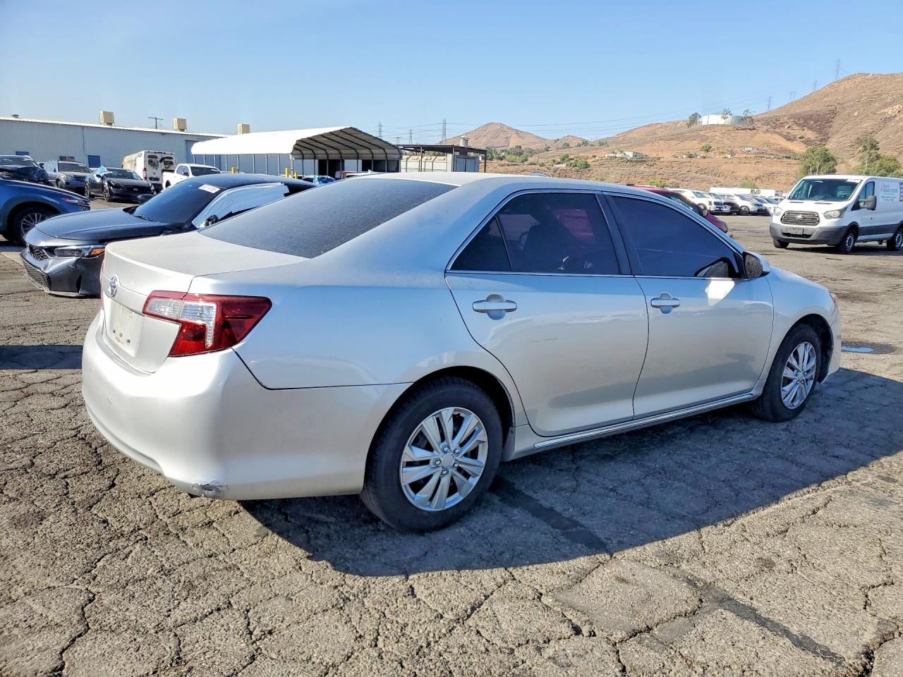 2013 Toyota Camry Le Серебряный vin: 4T4BF1FKXDR328824
