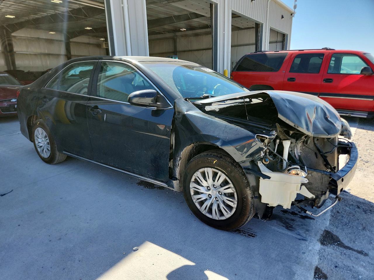 2014 Toyota Camry Le Black vin: 4T4BF1FKXER348153